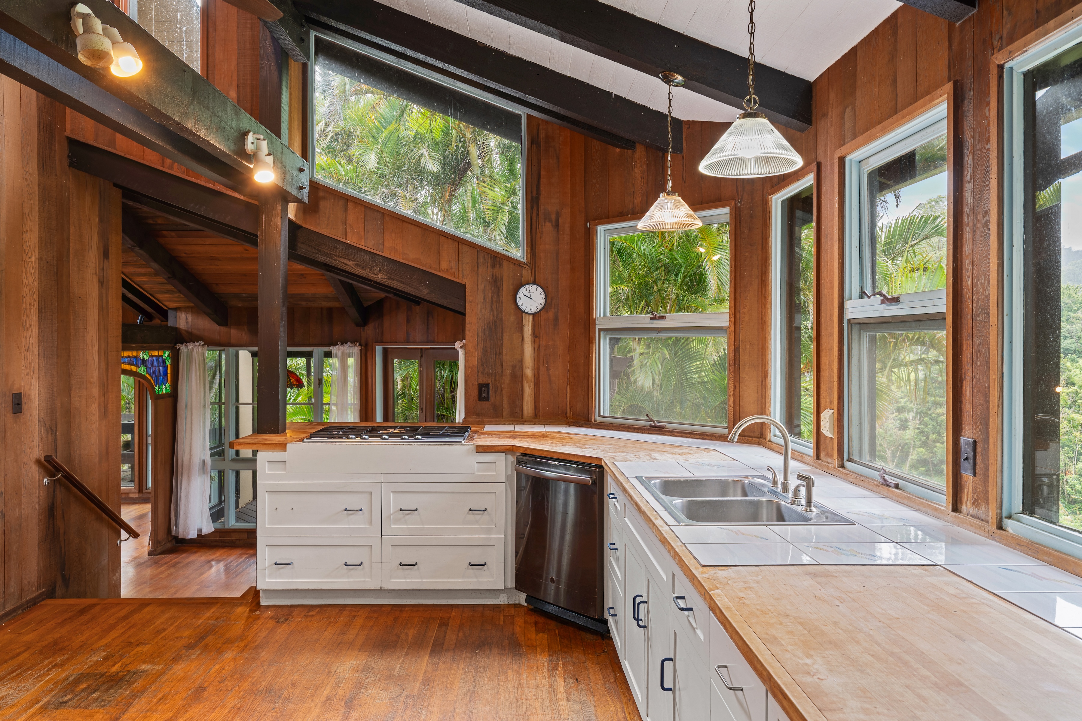 311 Awalau Road