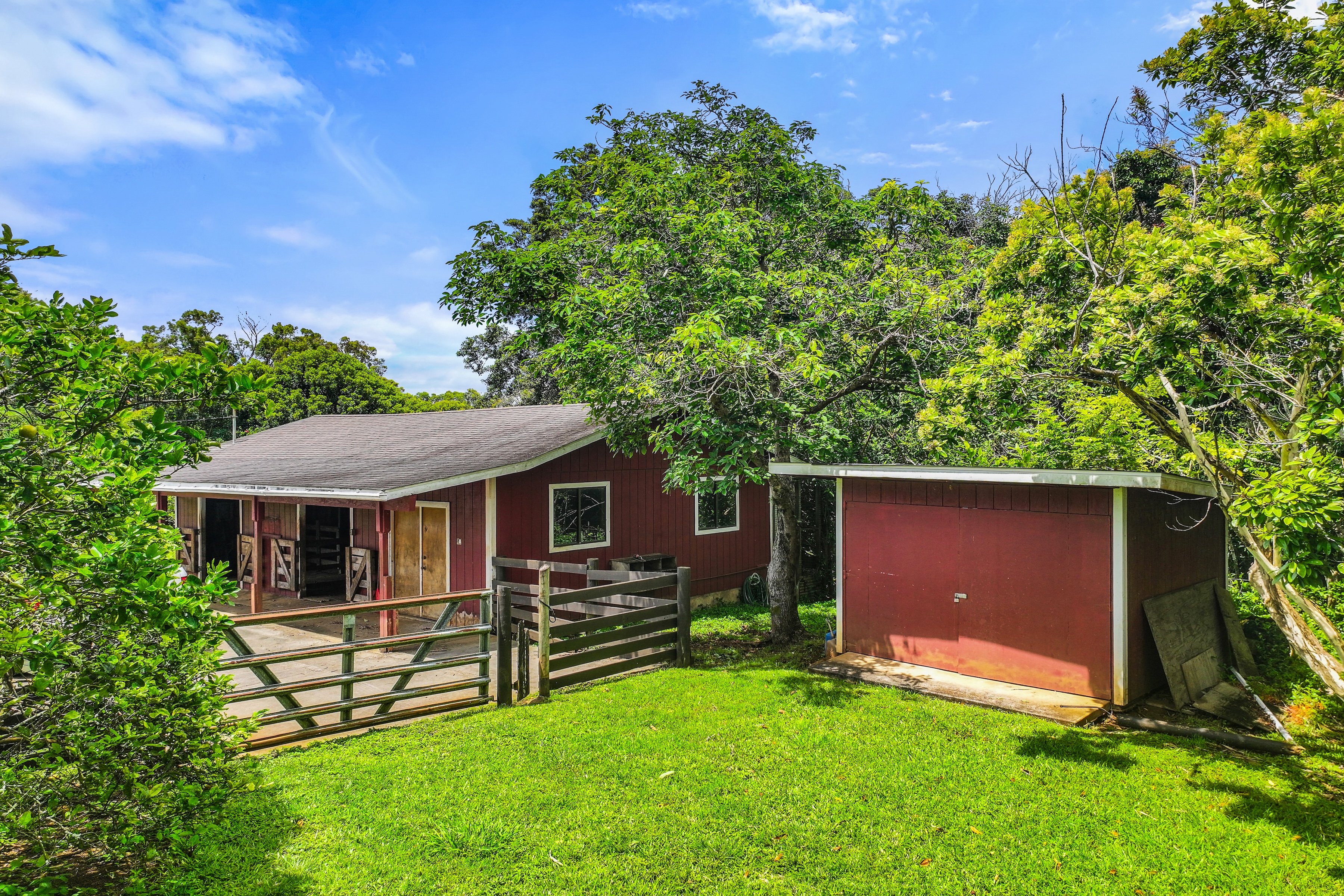 311 Awalau Road