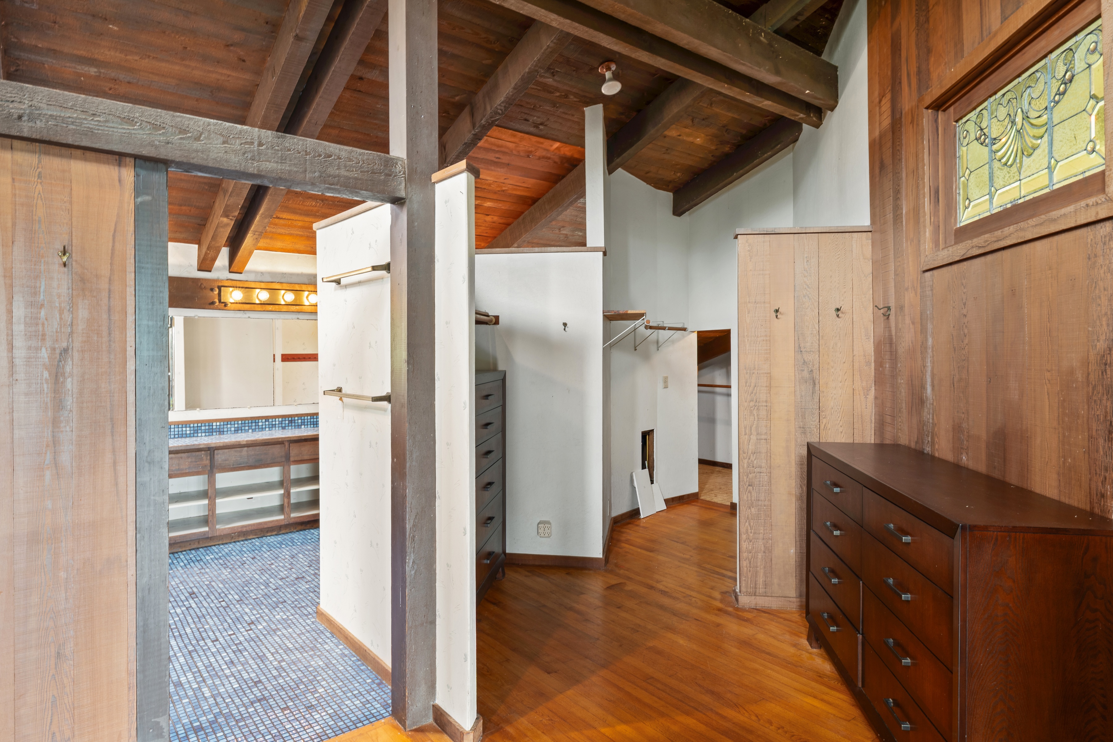 311 Awalau Road