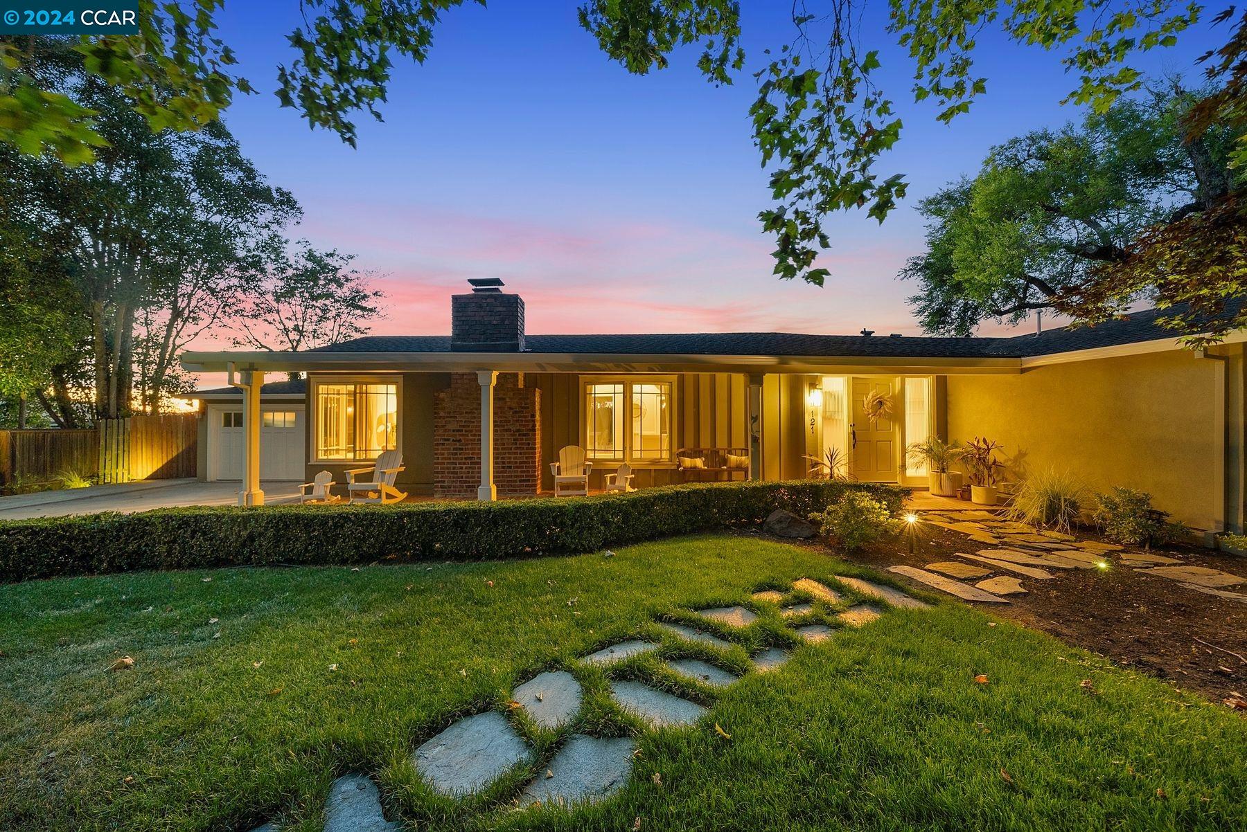 121 Overhill Rd