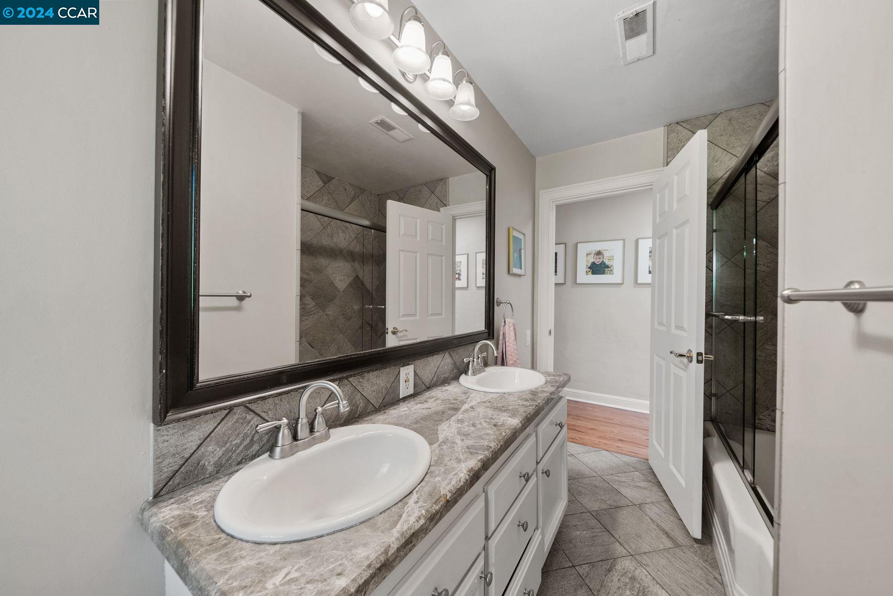 121 Overhill Rd