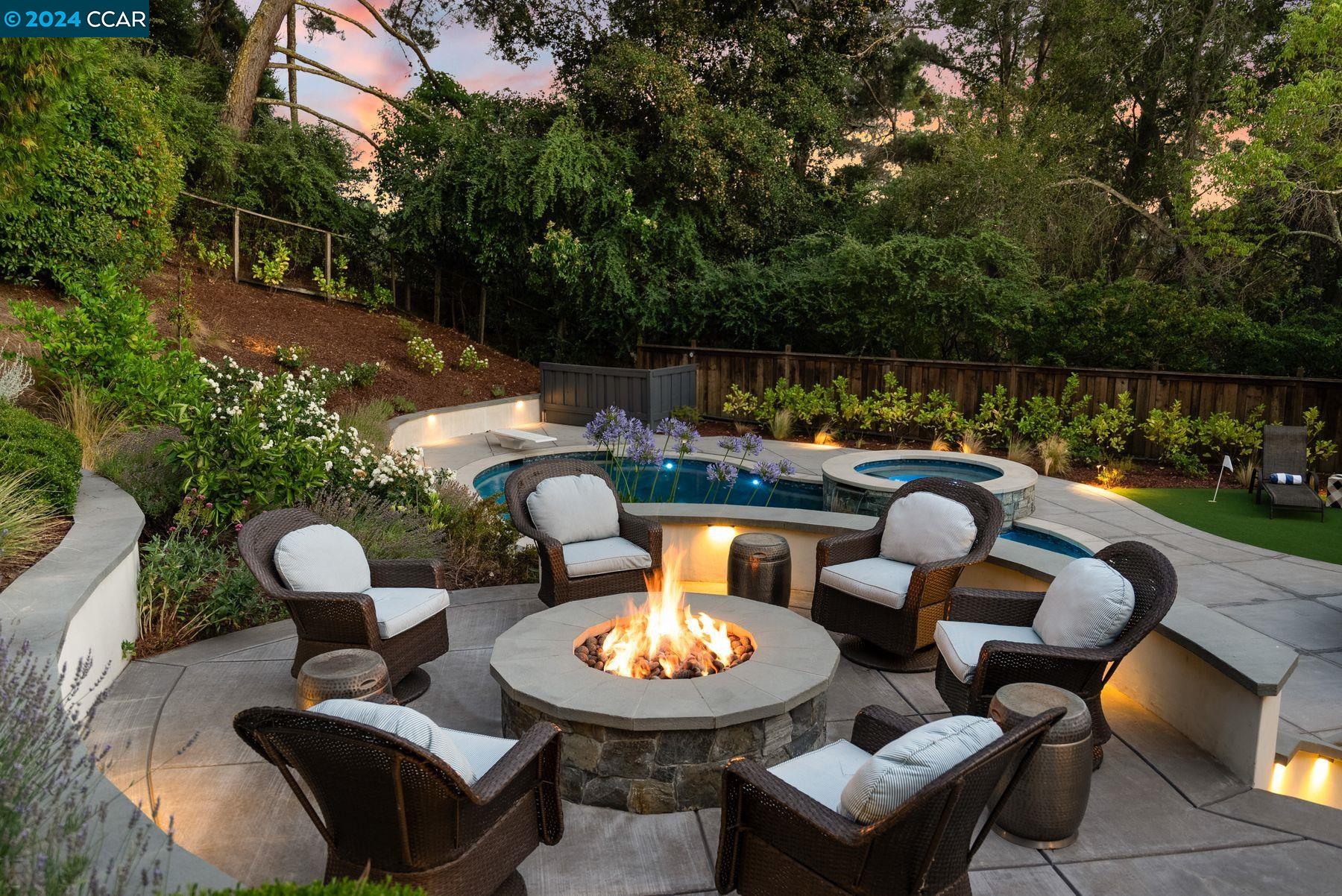 1068 Country Club Dr