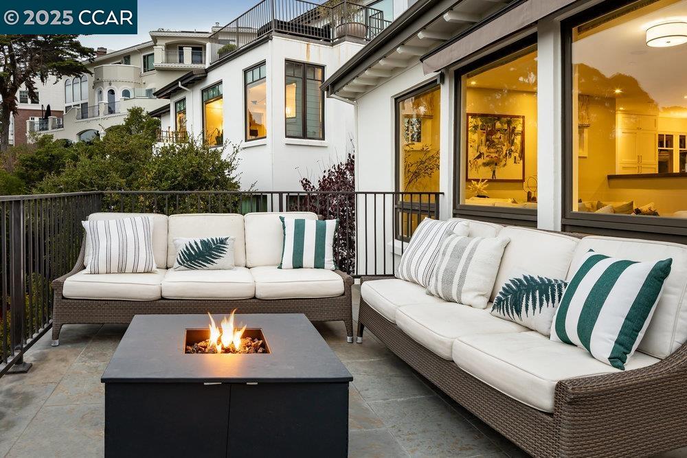 5612 La Salle Ave
