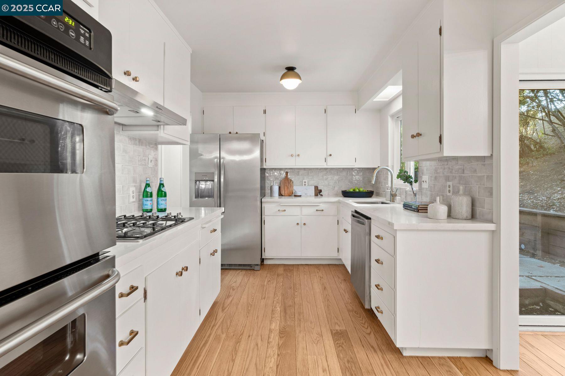 1021 Dolores Dr