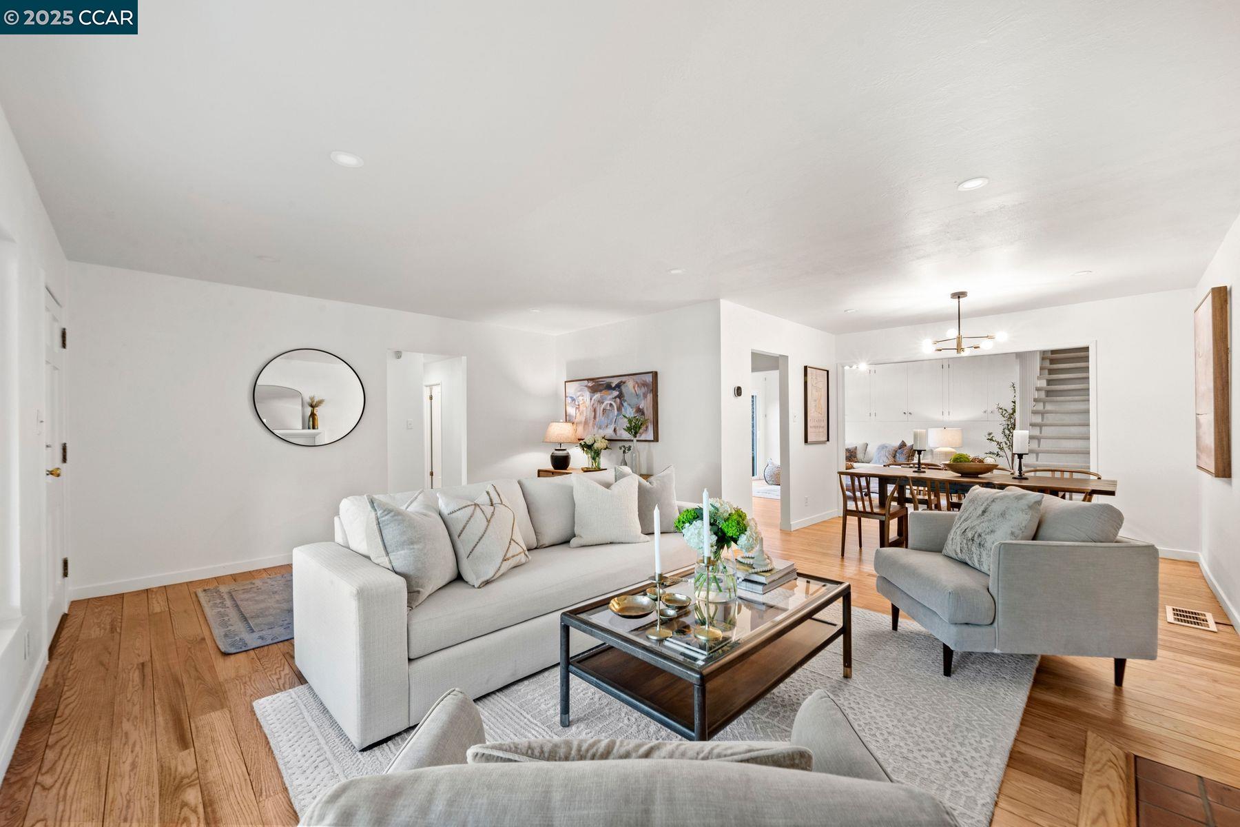 1021 Dolores Dr