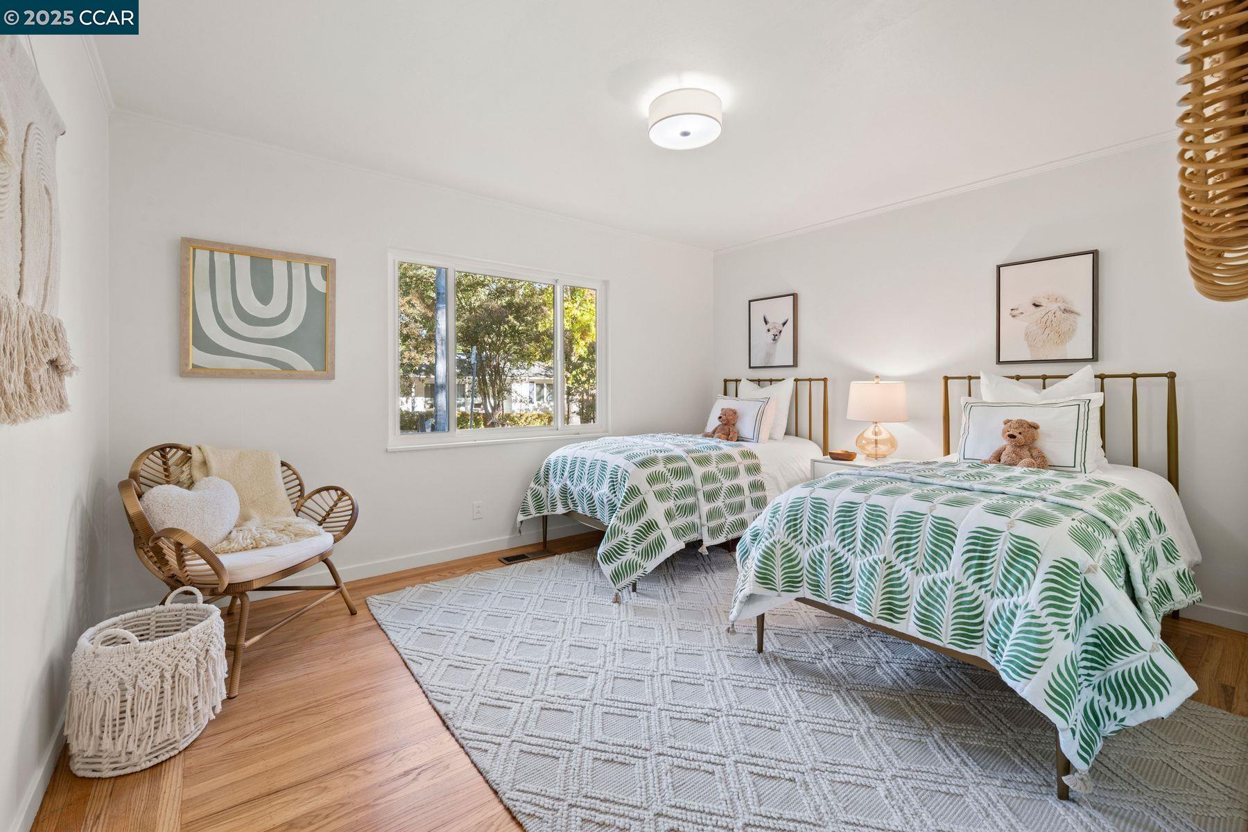 1021 Dolores Dr