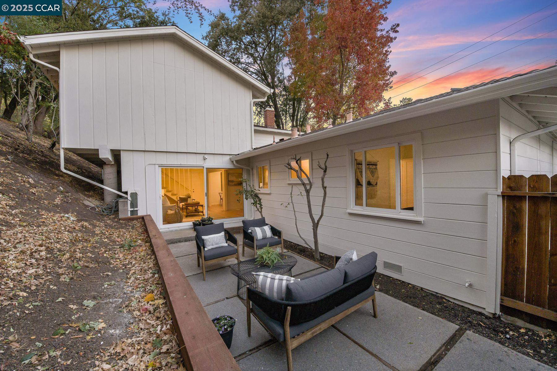 1021 Dolores Dr