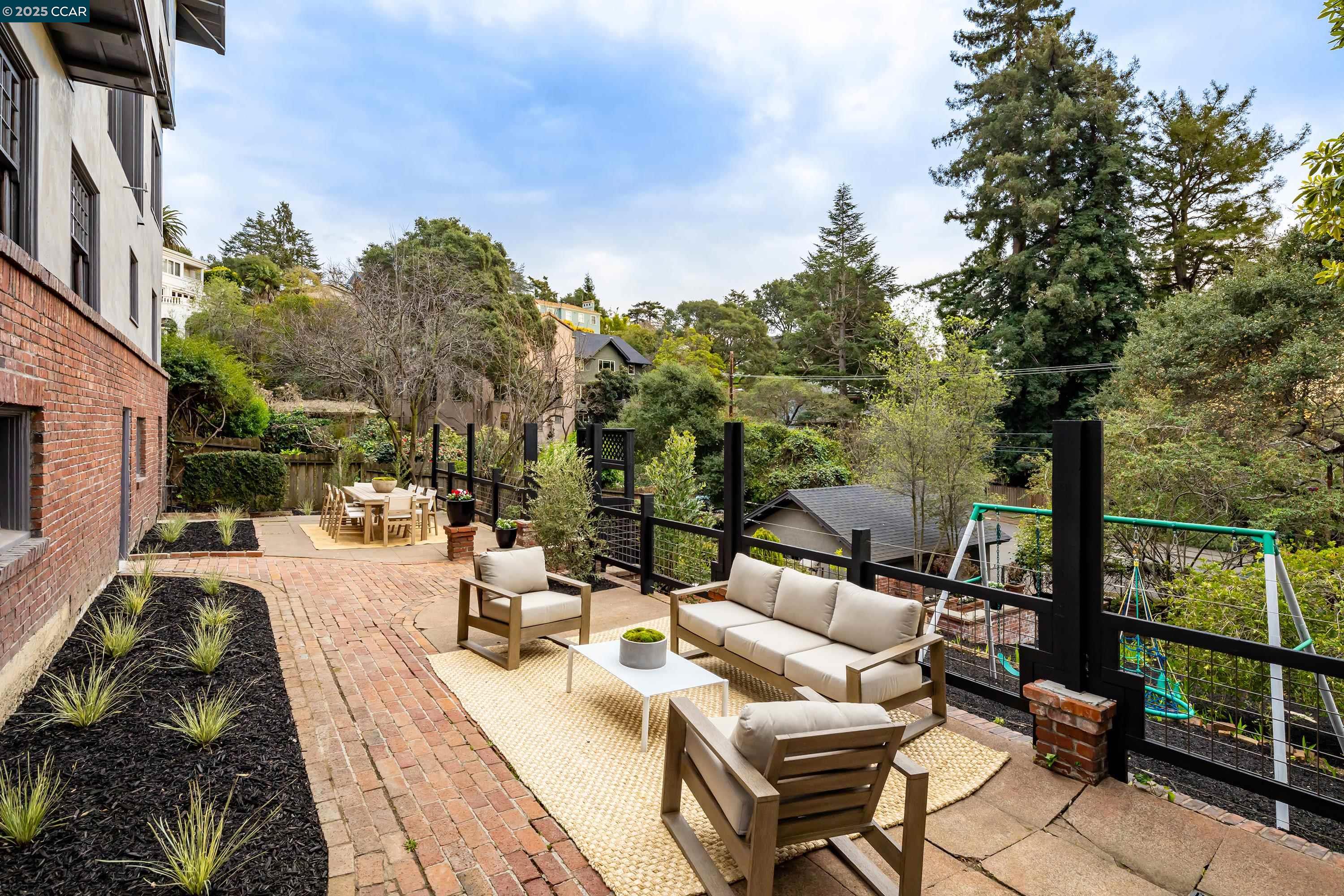 28 Hillcrest Rd