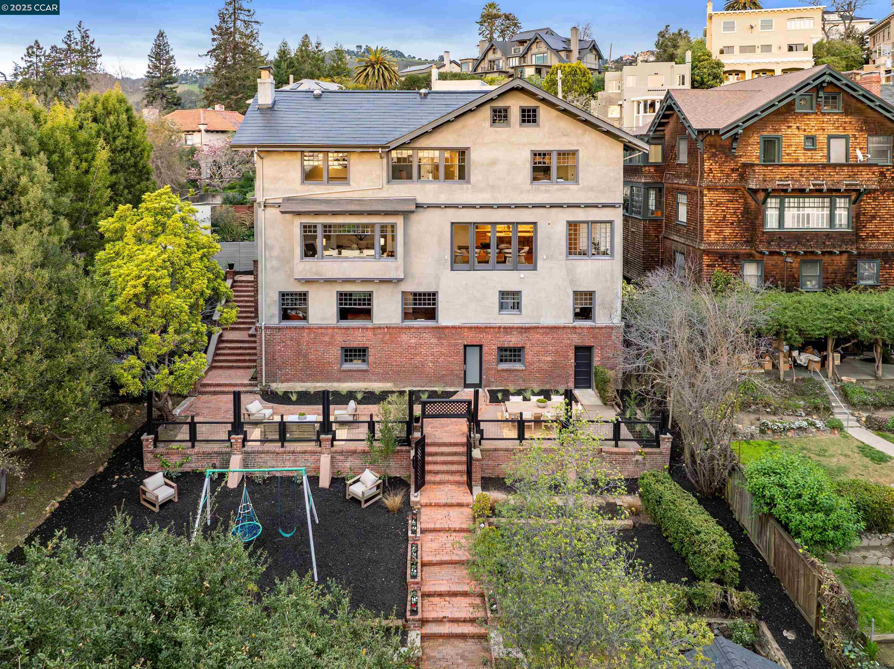 28 Hillcrest Rd