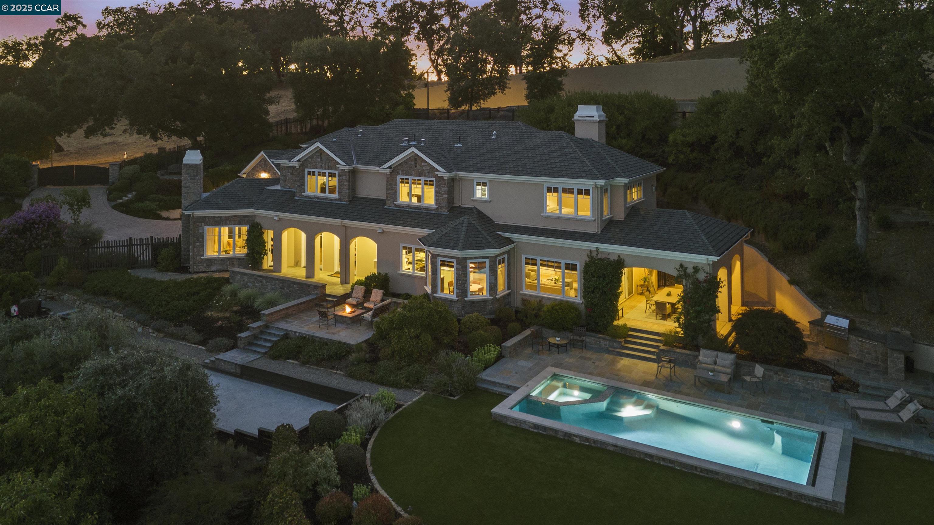 27 Orinda View Rd