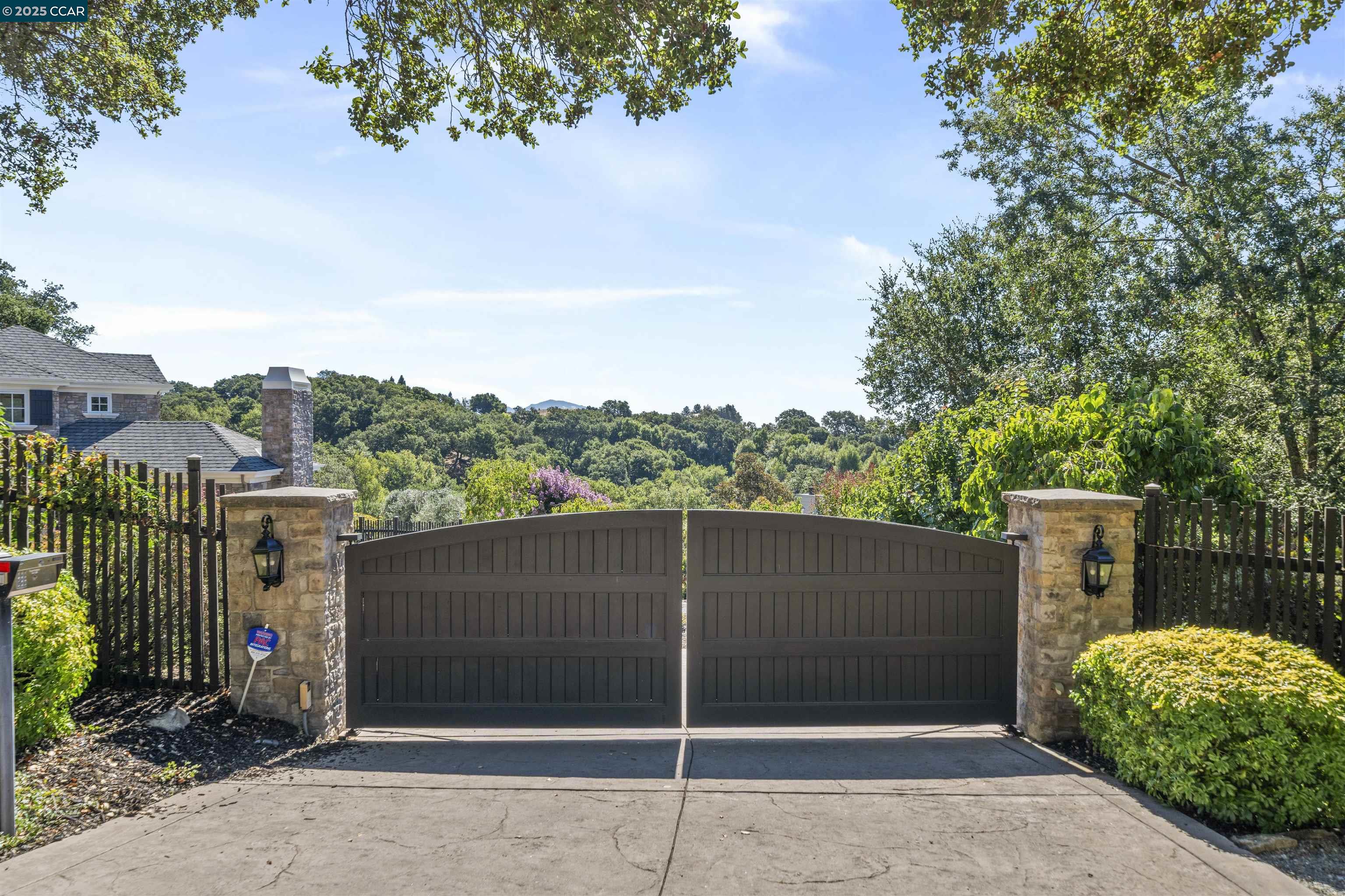 27 Orinda View Rd