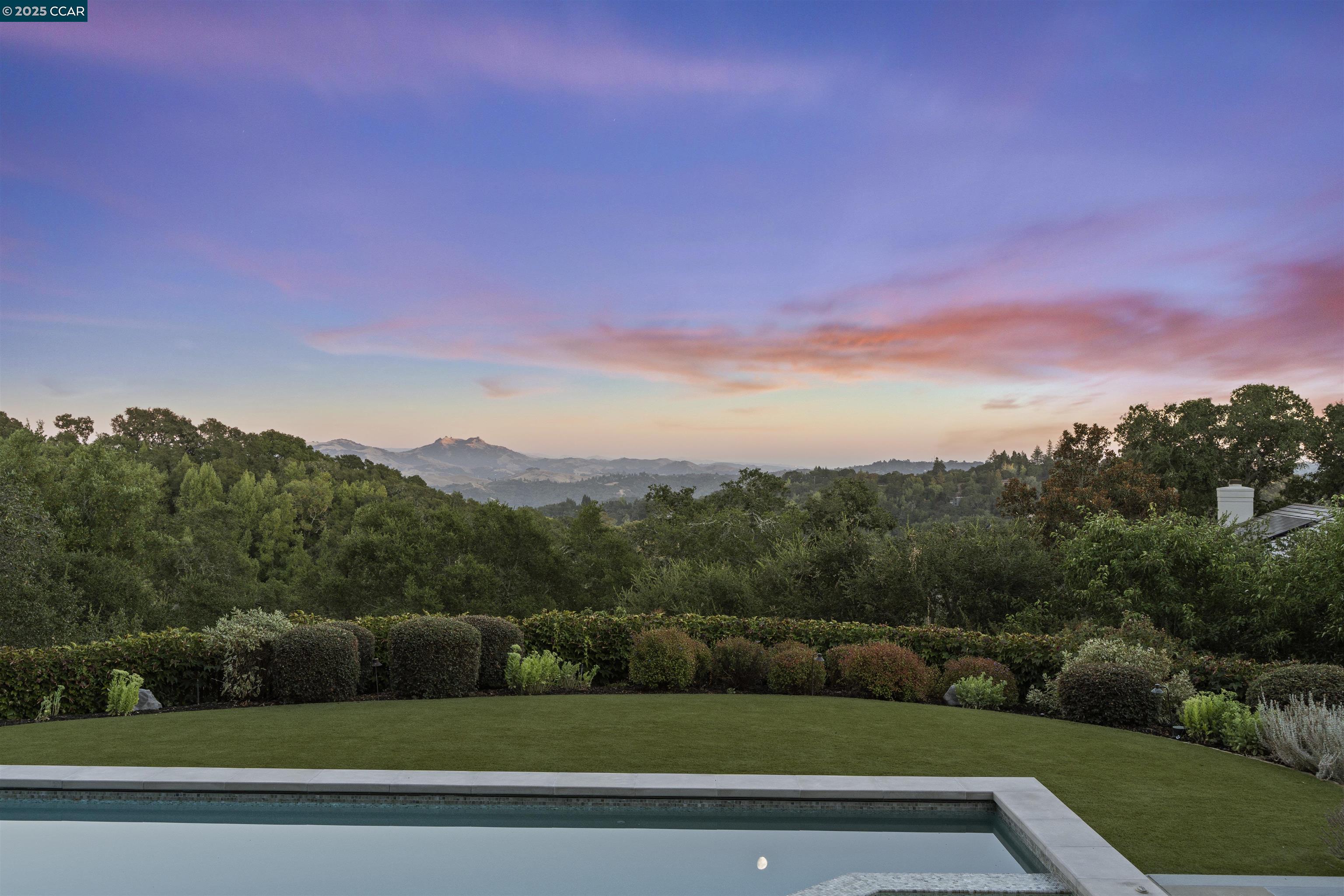 27 Orinda View Rd