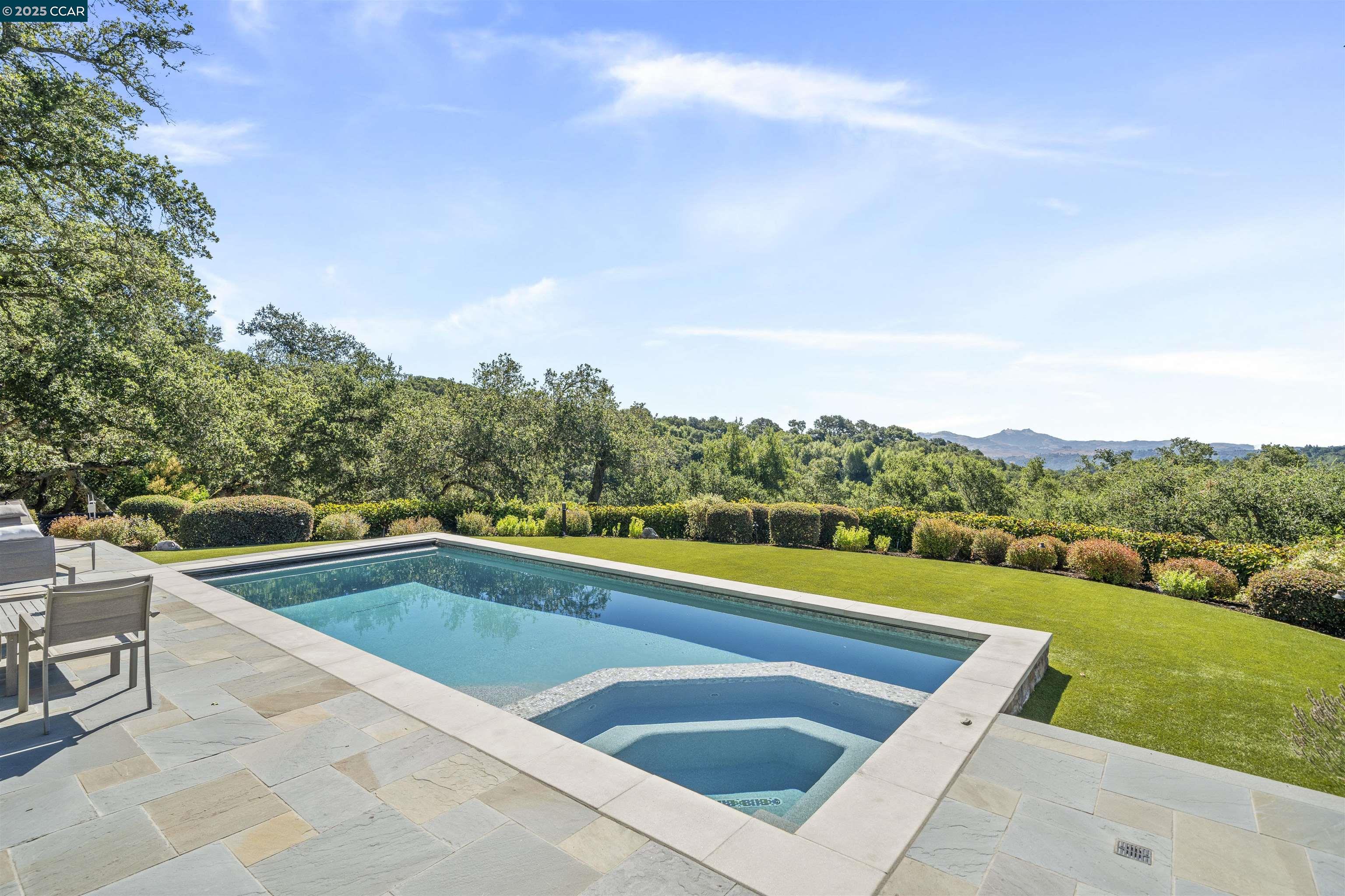 27 Orinda View Rd