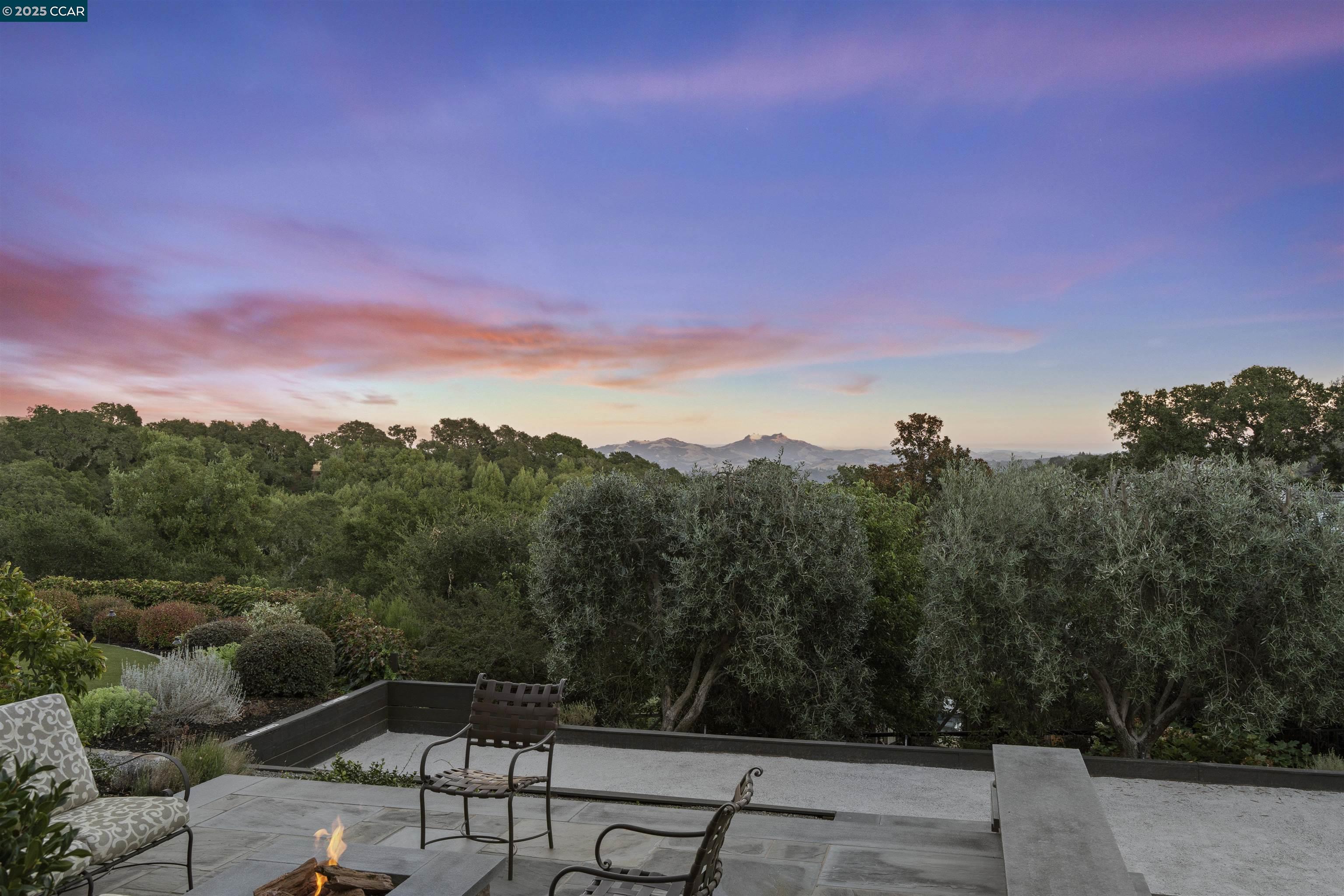 27 Orinda View Rd
