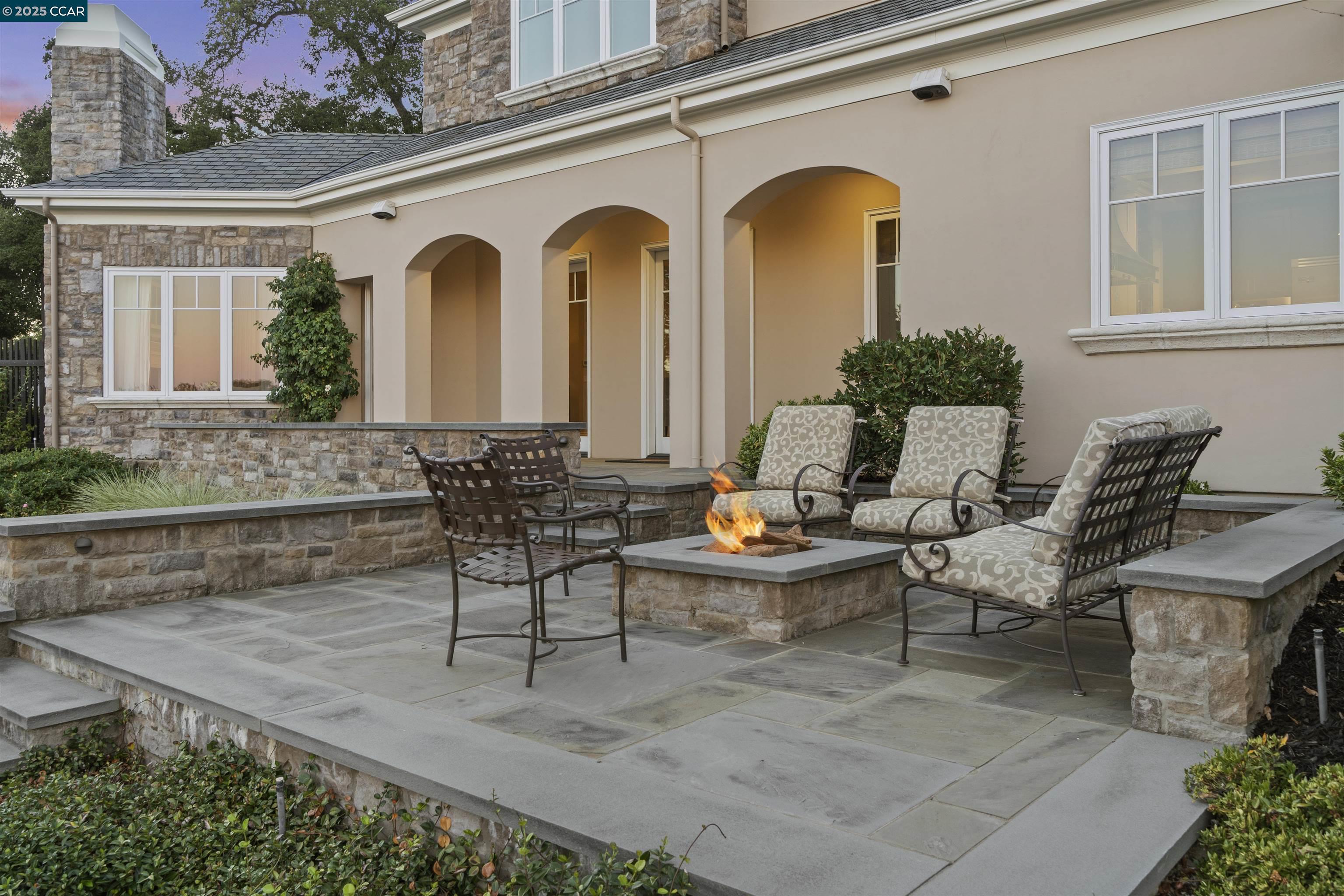 27 Orinda View Rd