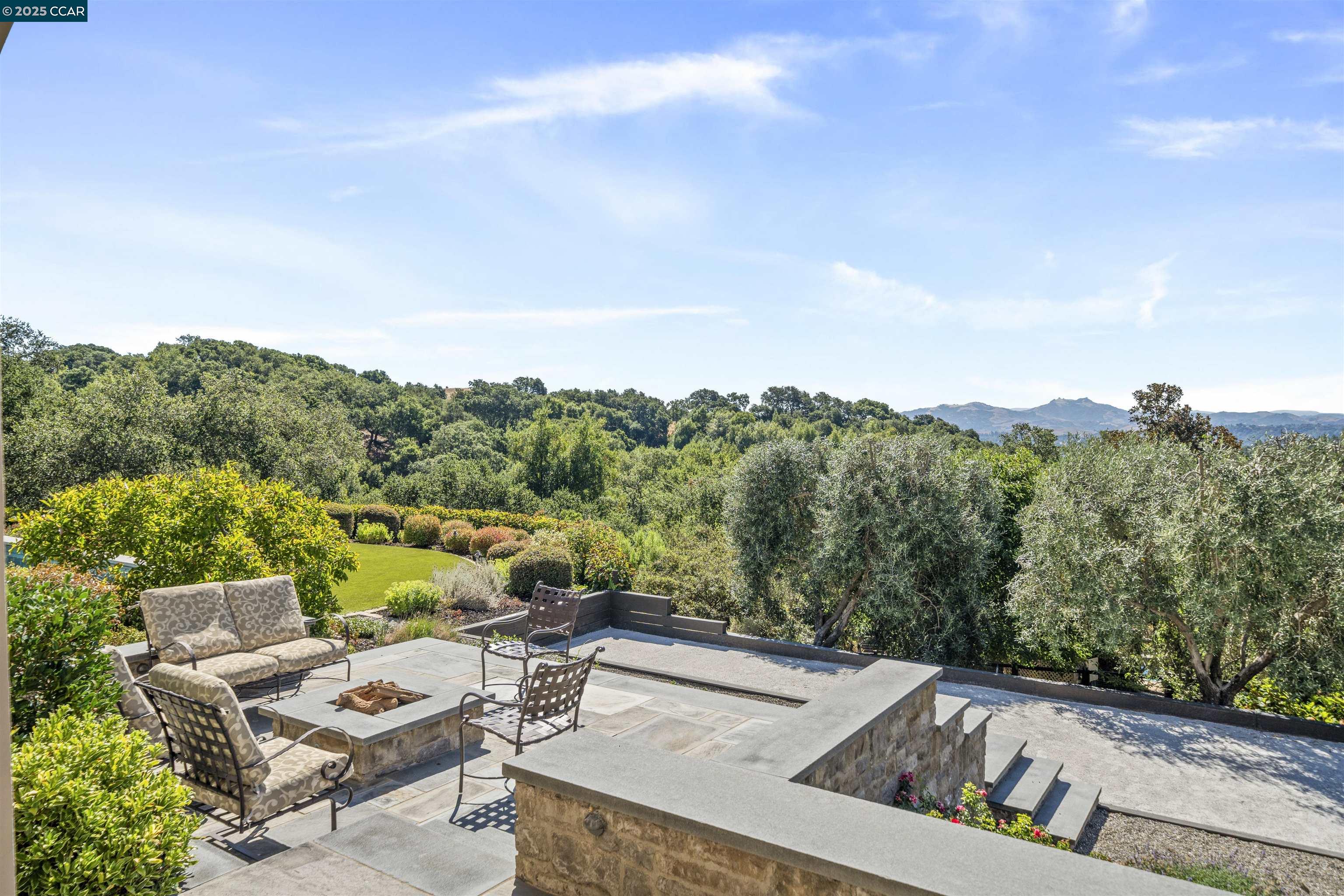 27 Orinda View Rd