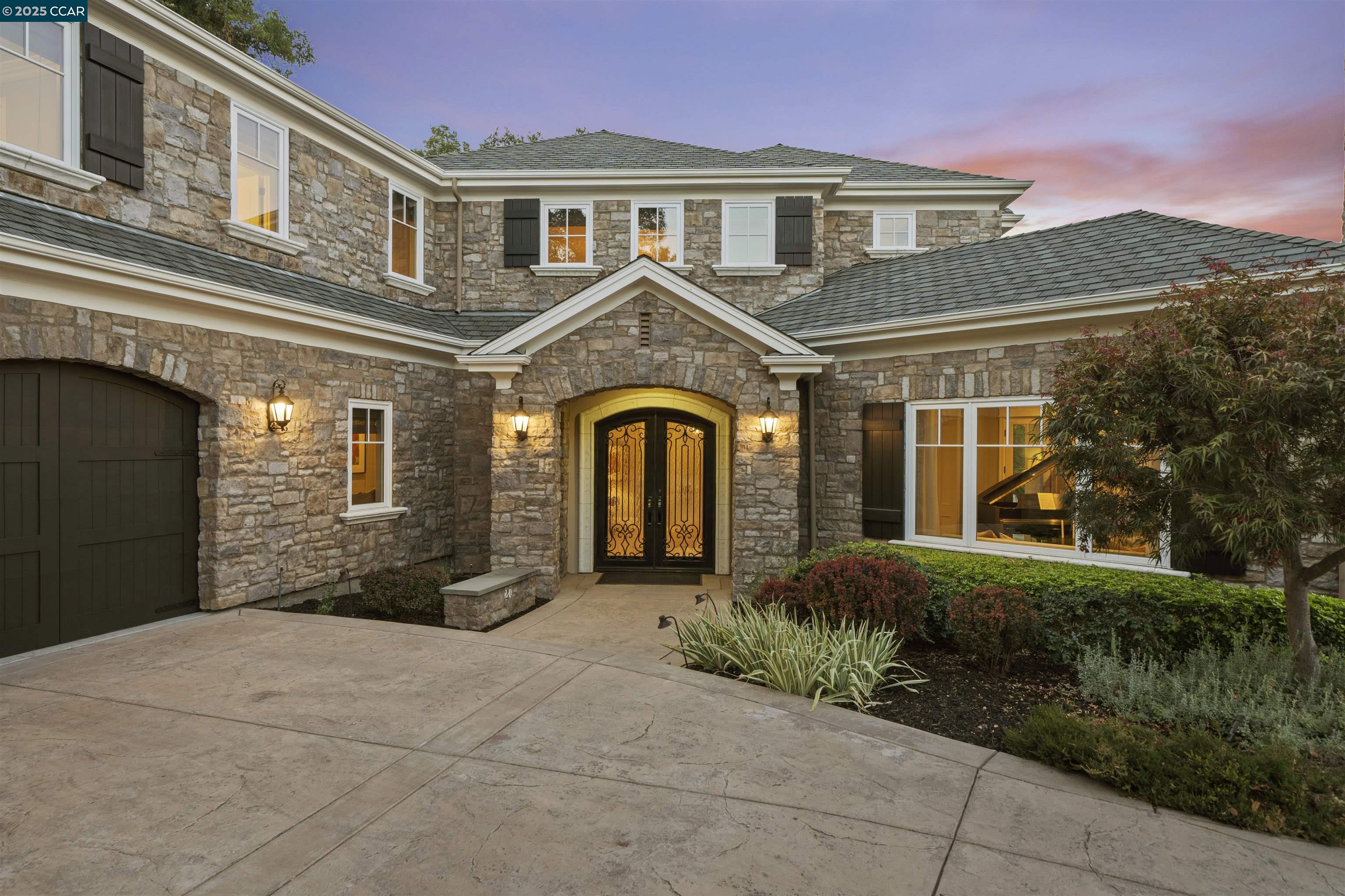 27 Orinda View Rd