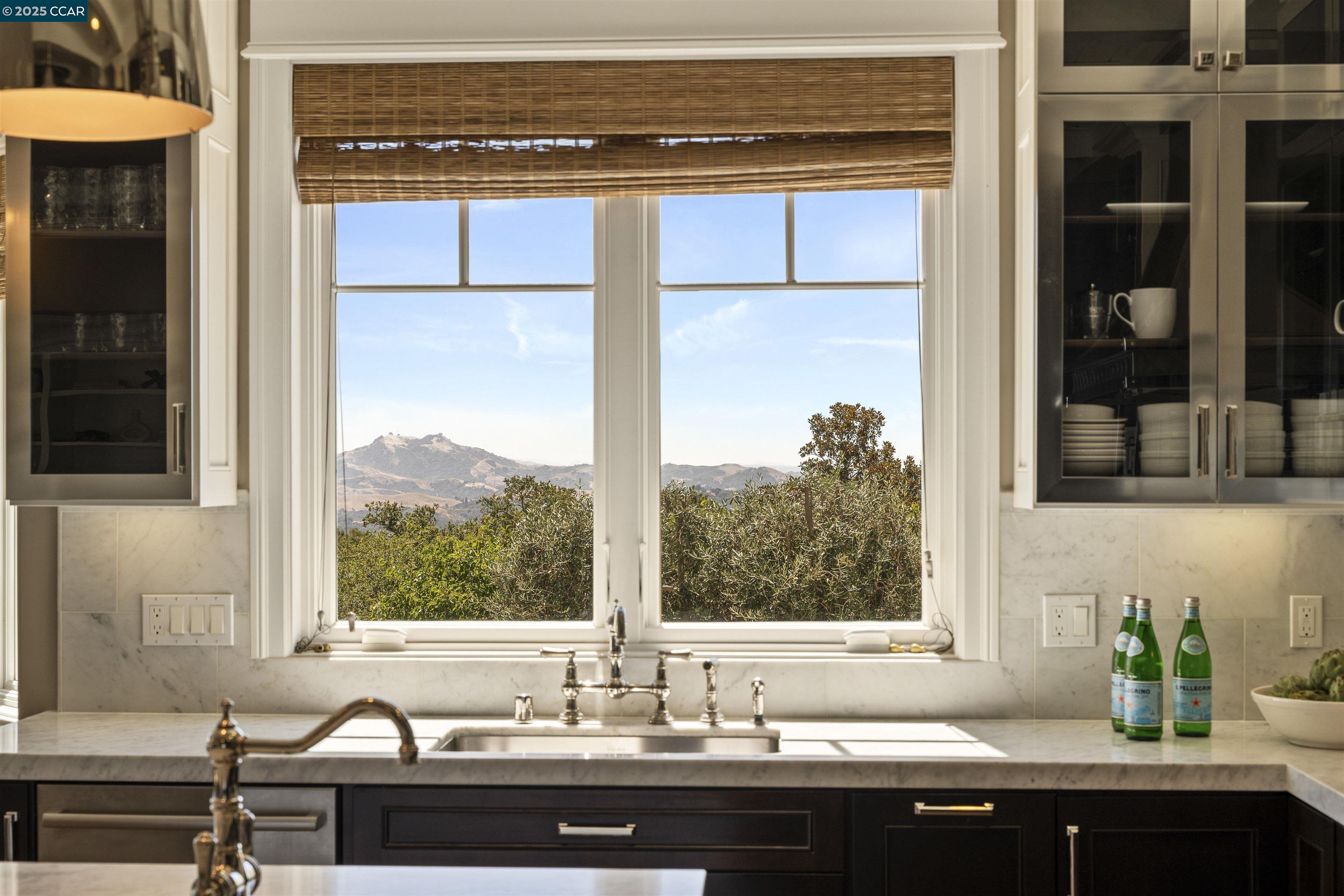 27 Orinda View Rd