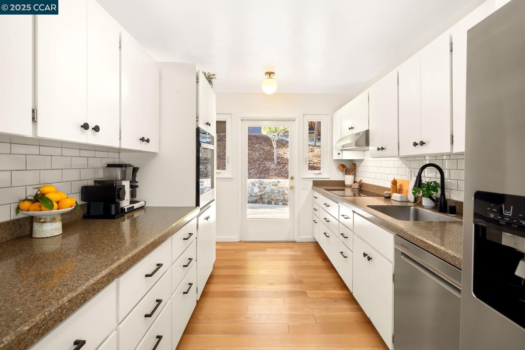 20 Crescent Dr
