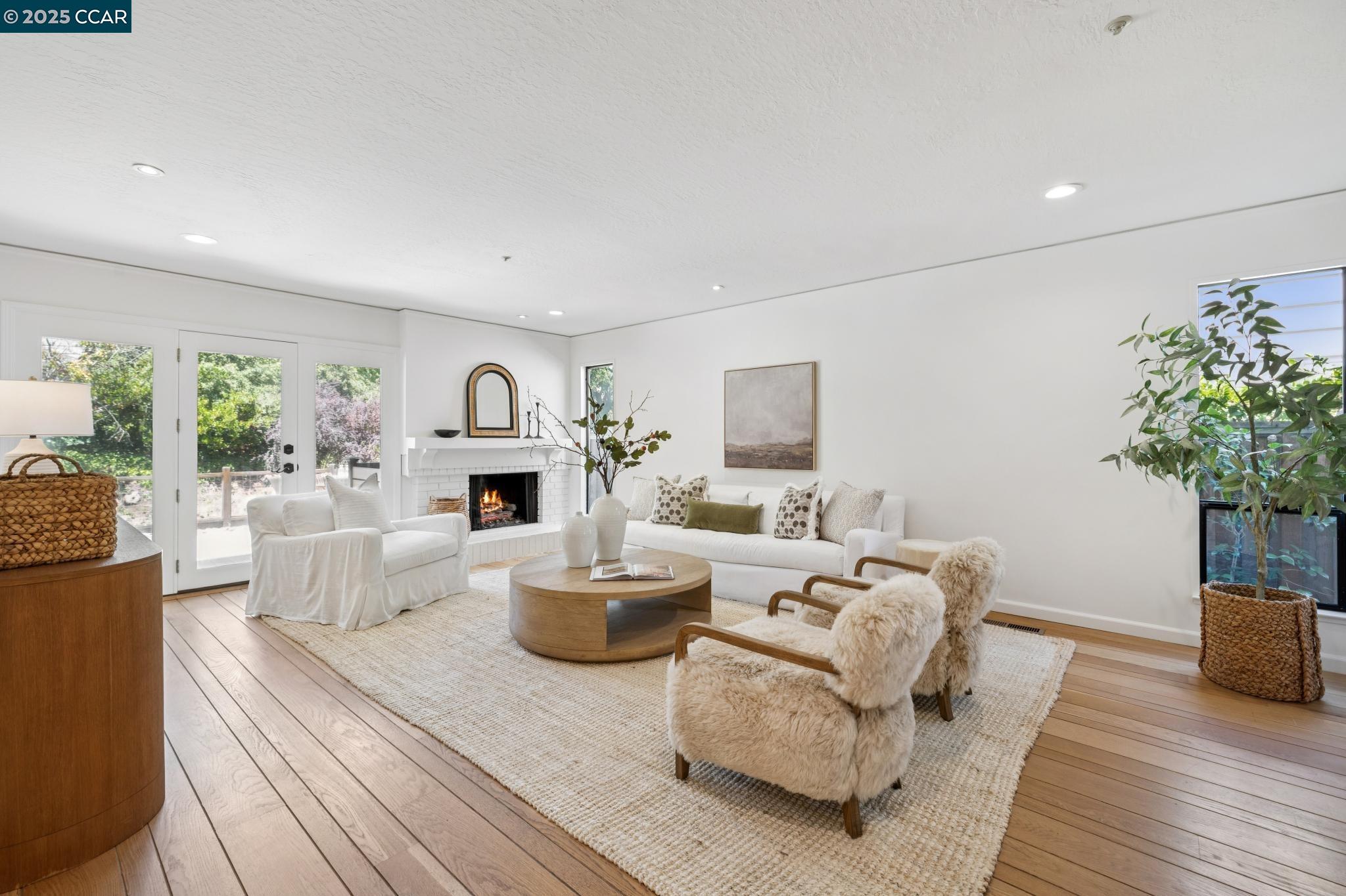 718 AUGUSTA DRIVE