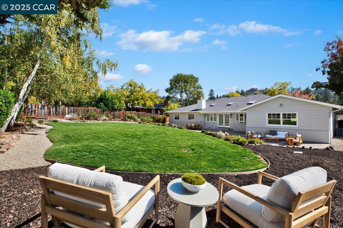 133 Lombardy Ln
