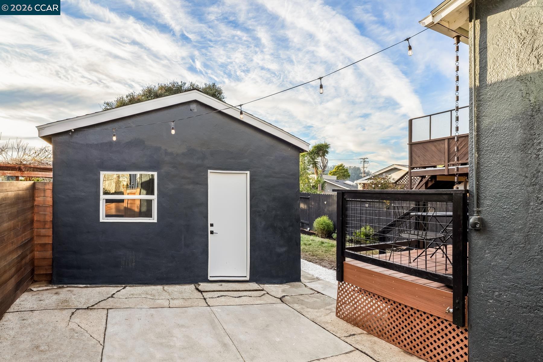 918 Pomona Ave