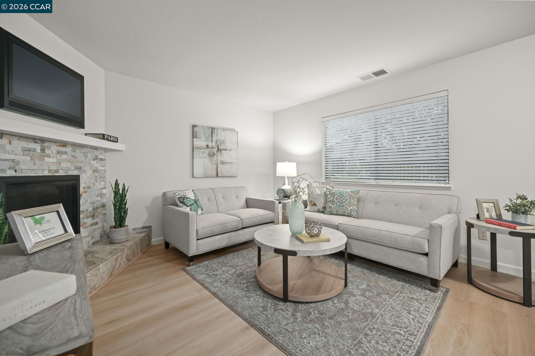 442 Westcliffe Pl.