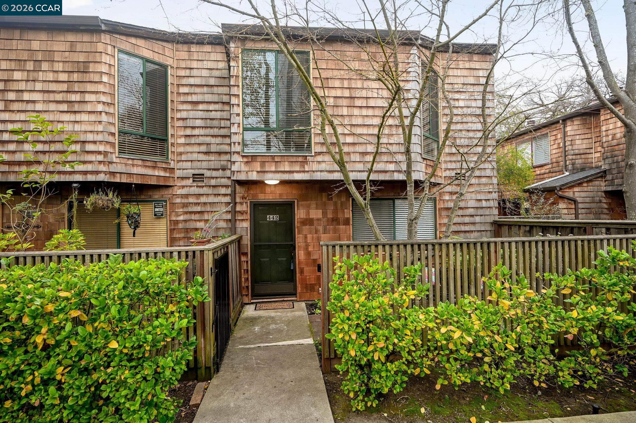 442 Westcliffe Pl.