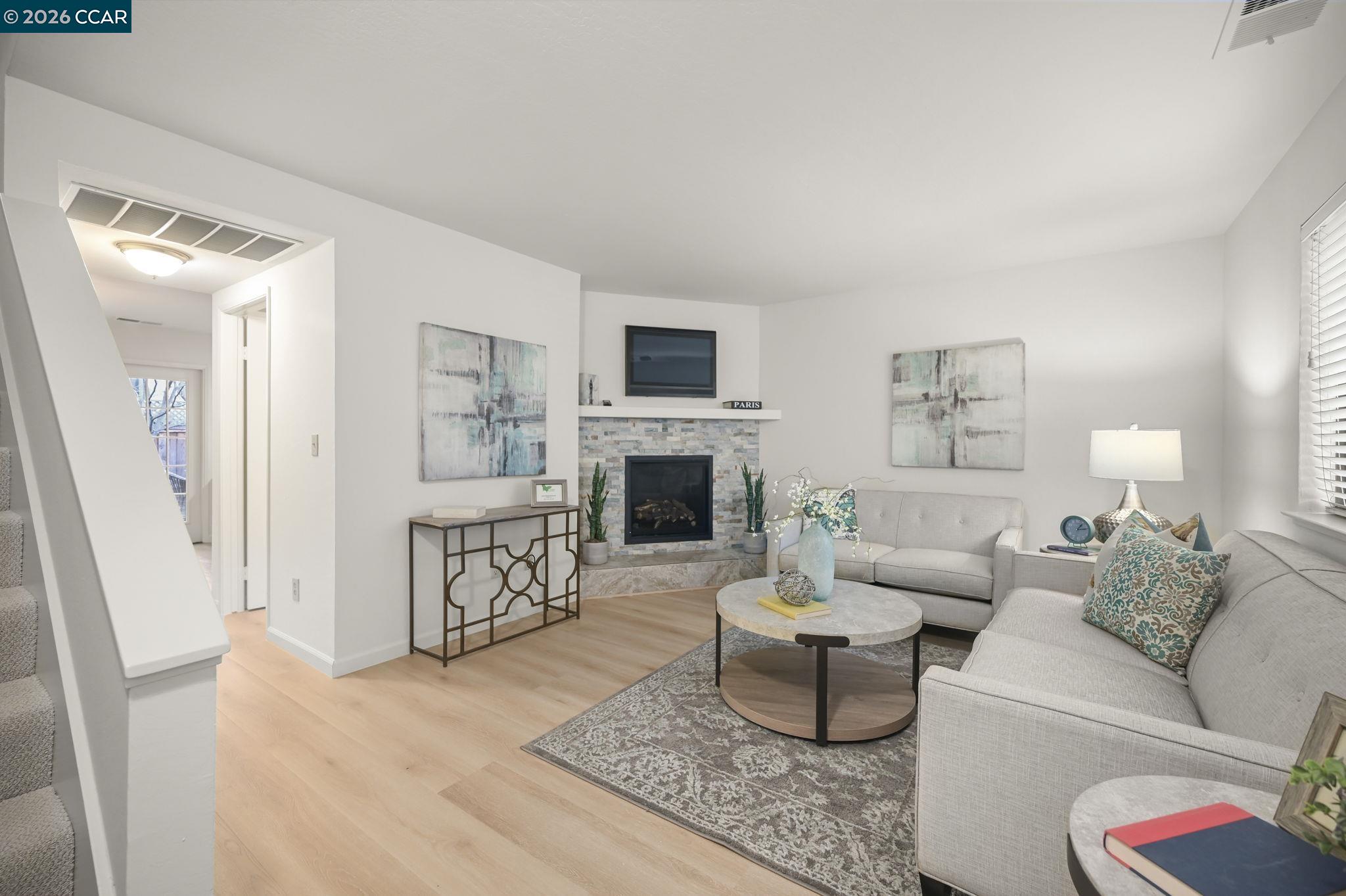 442 Westcliffe Pl.