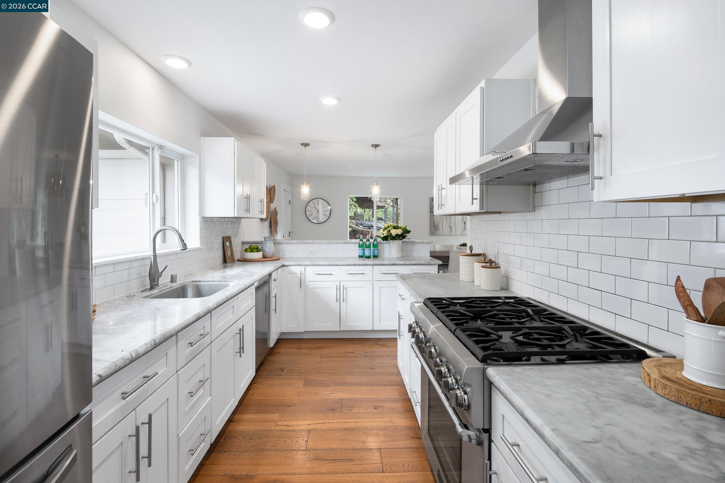 28 Southwood Dr