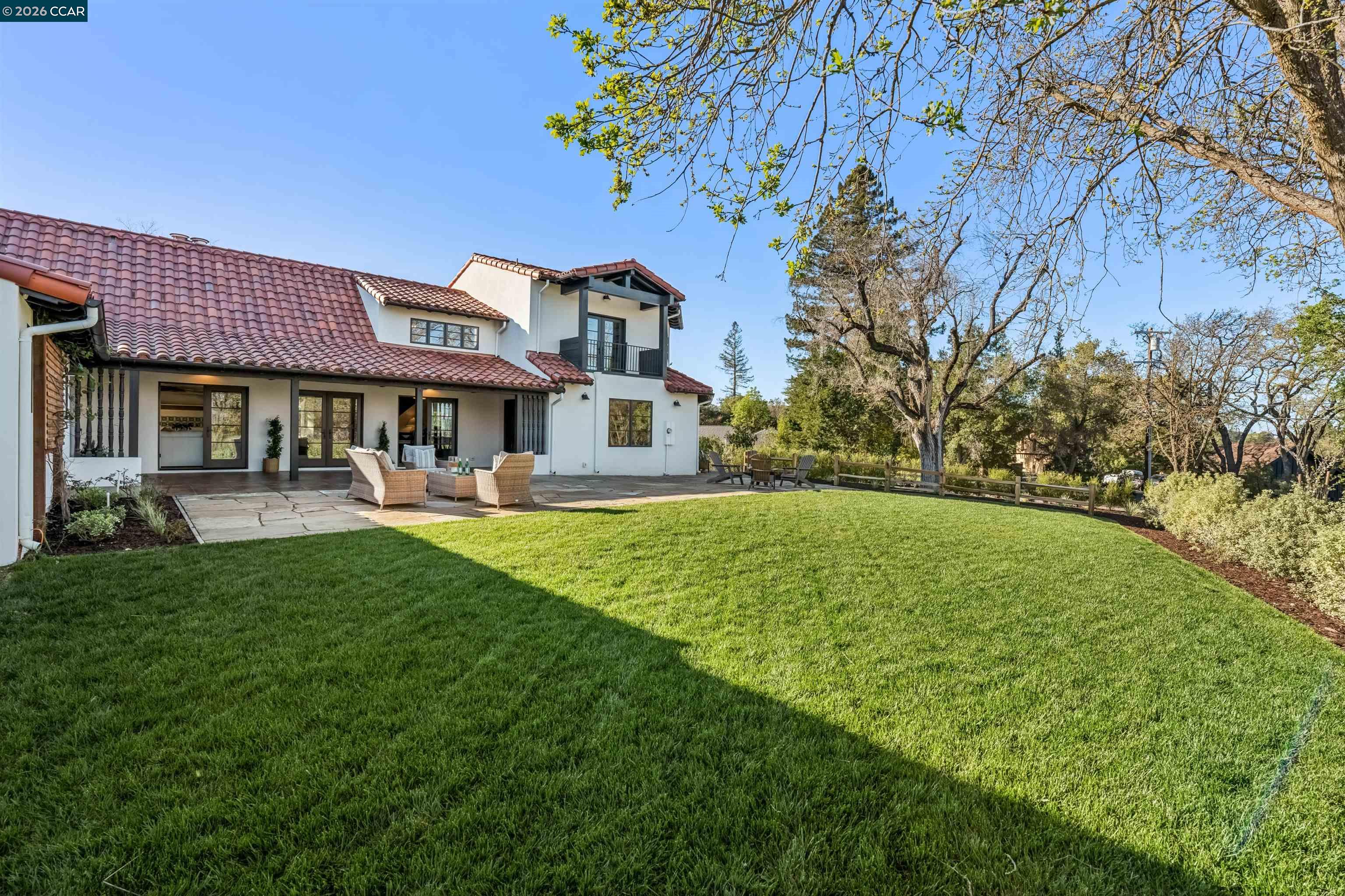 850 Las Trampas Rd