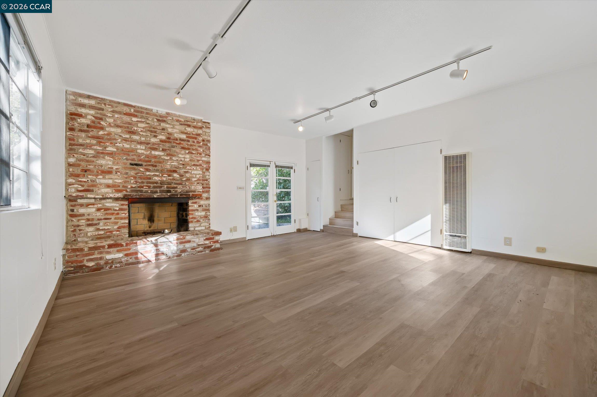 553 Miner Rd