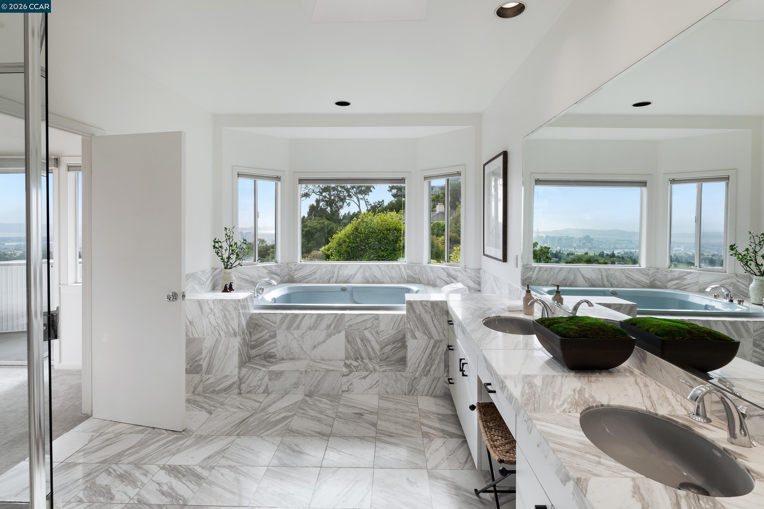 6841 Estates Dr