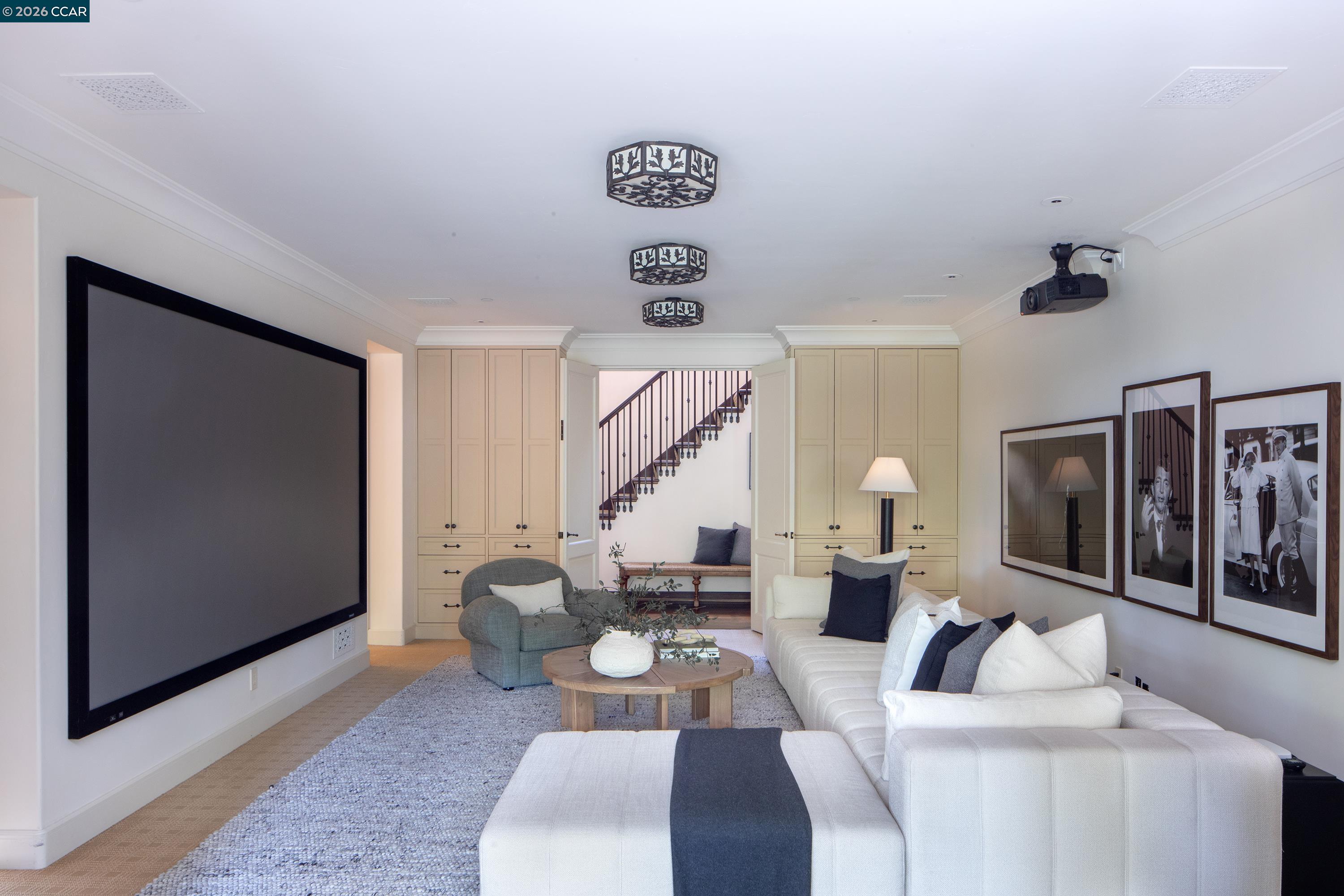 280 Indian Rd