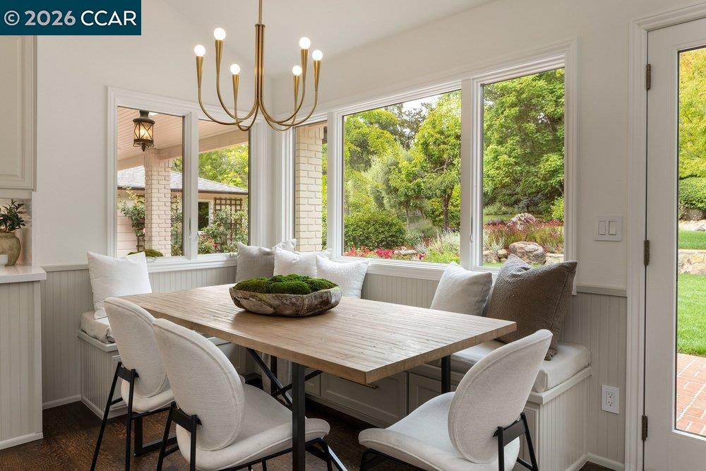 187 Moraga Way