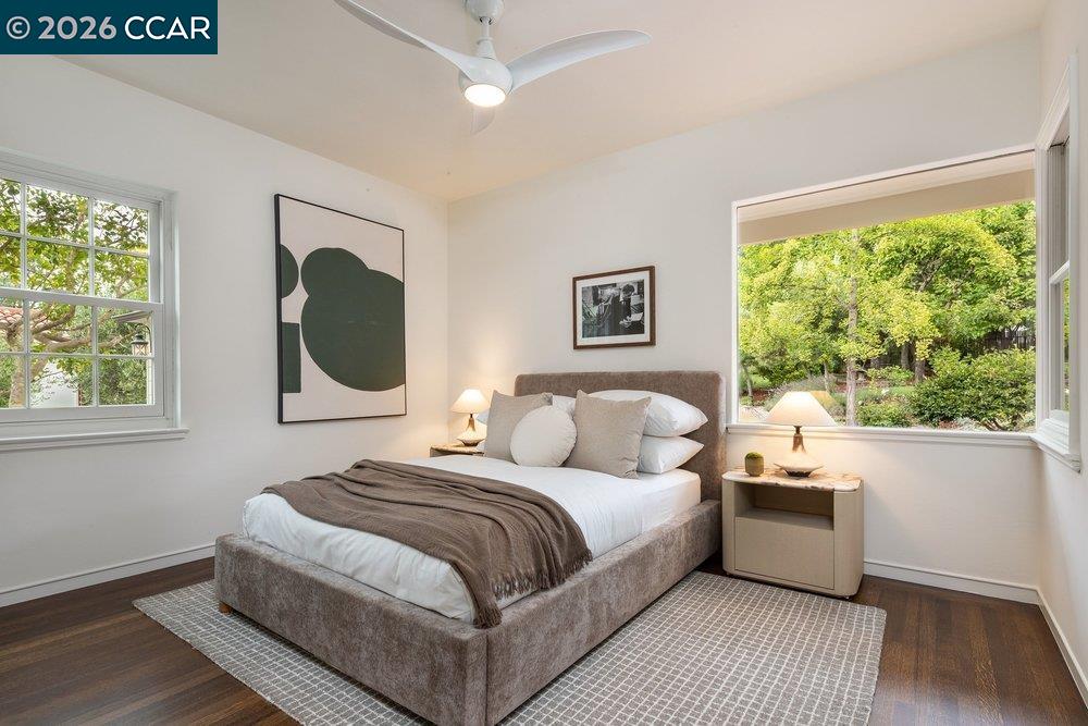 187 Moraga Way