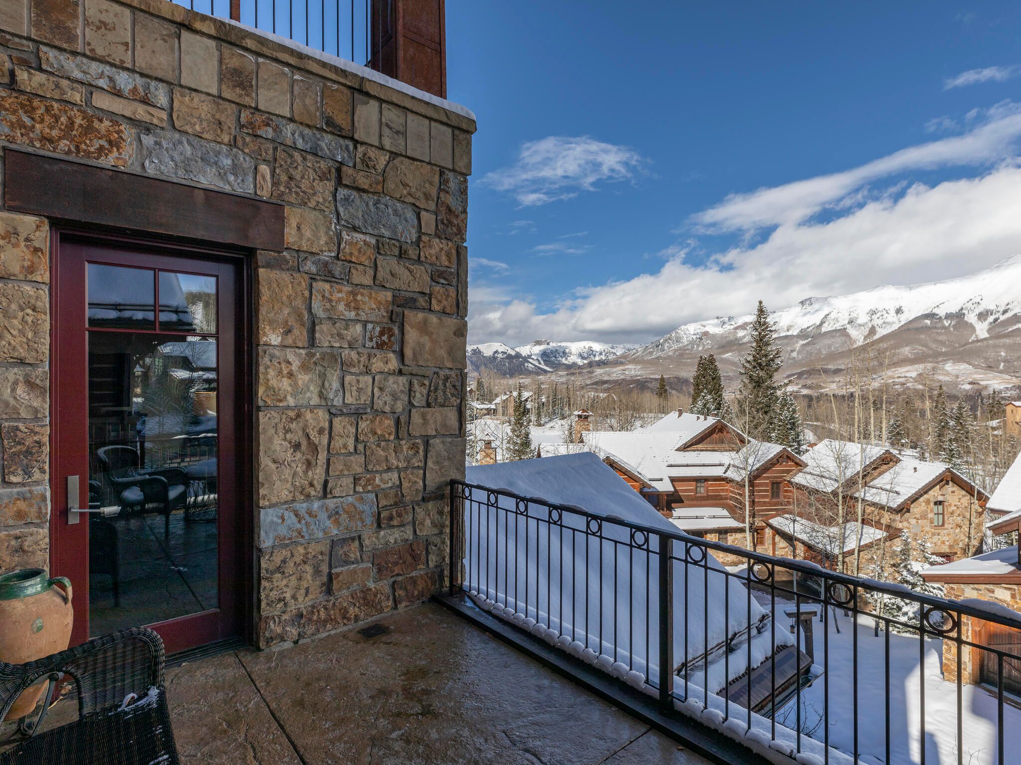 12 Elkstone Place #202
