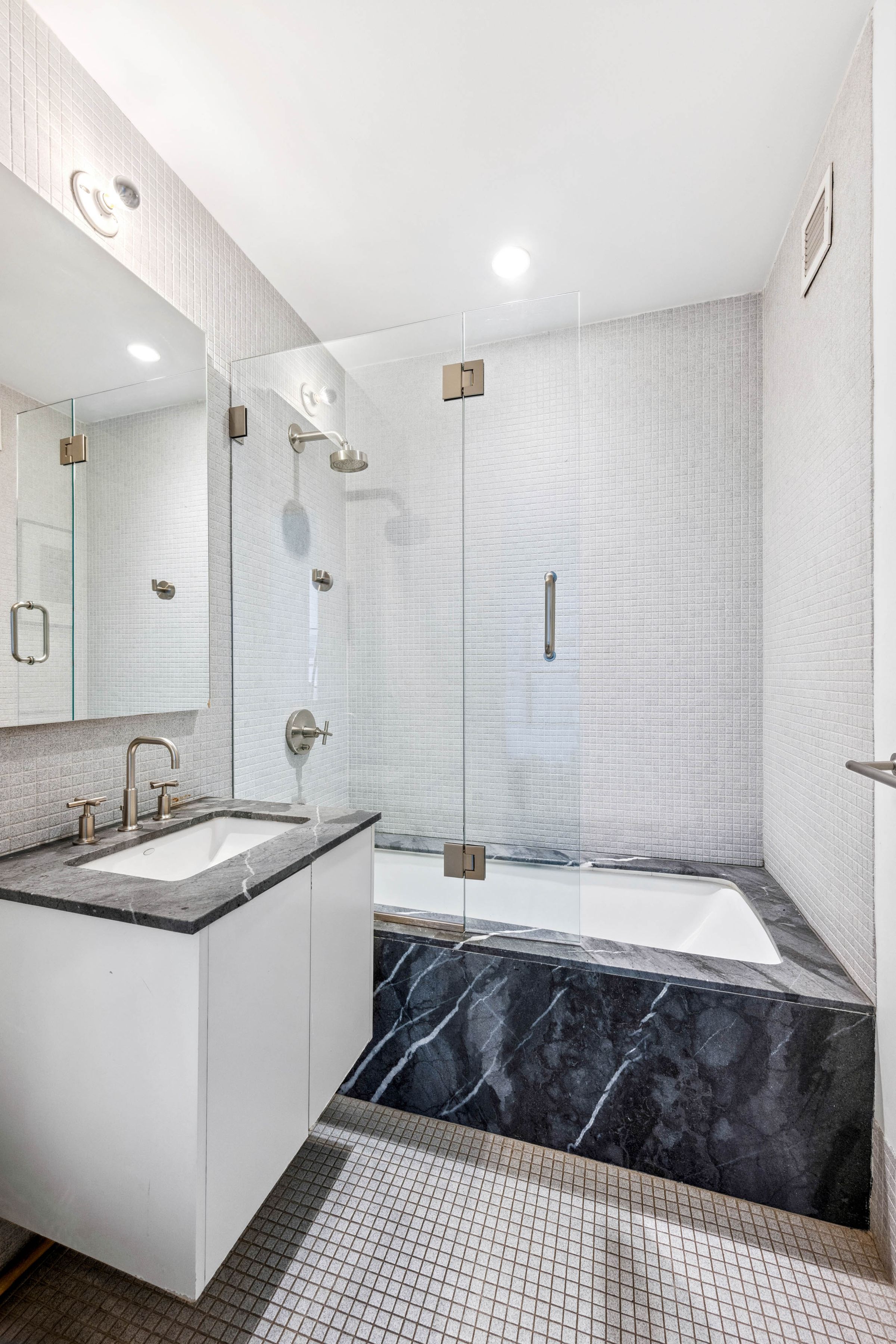 210 Lafayette Street 7A