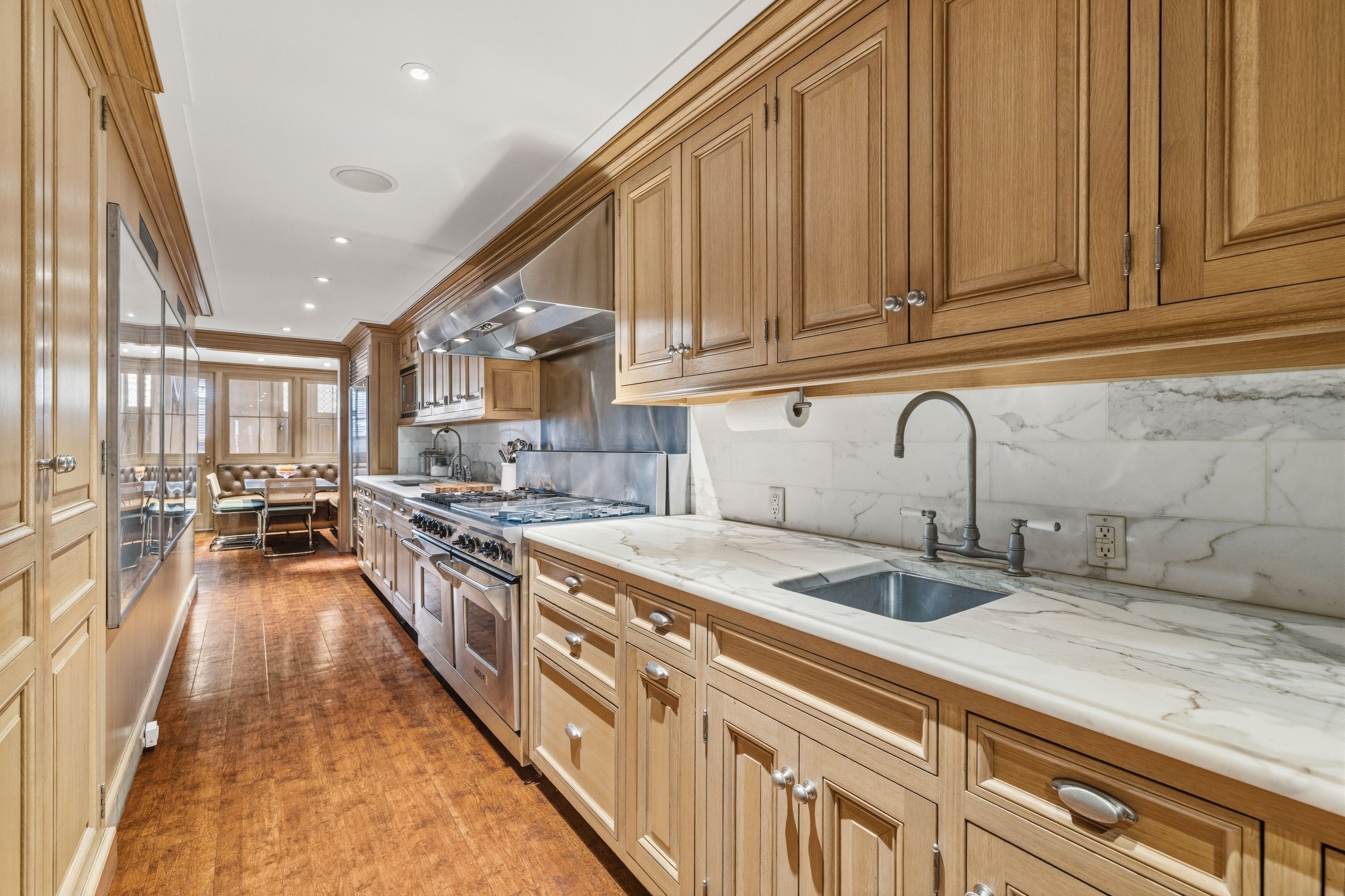 126 East 74th Street, New York, NY