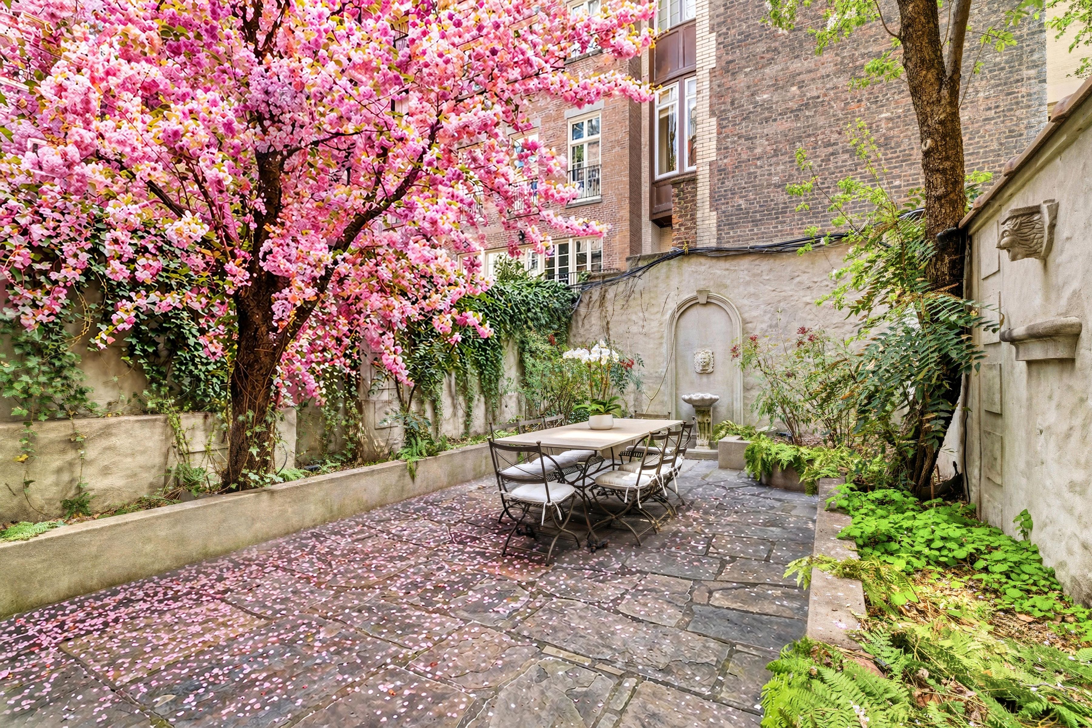 126 East 74th Street, New York, NY