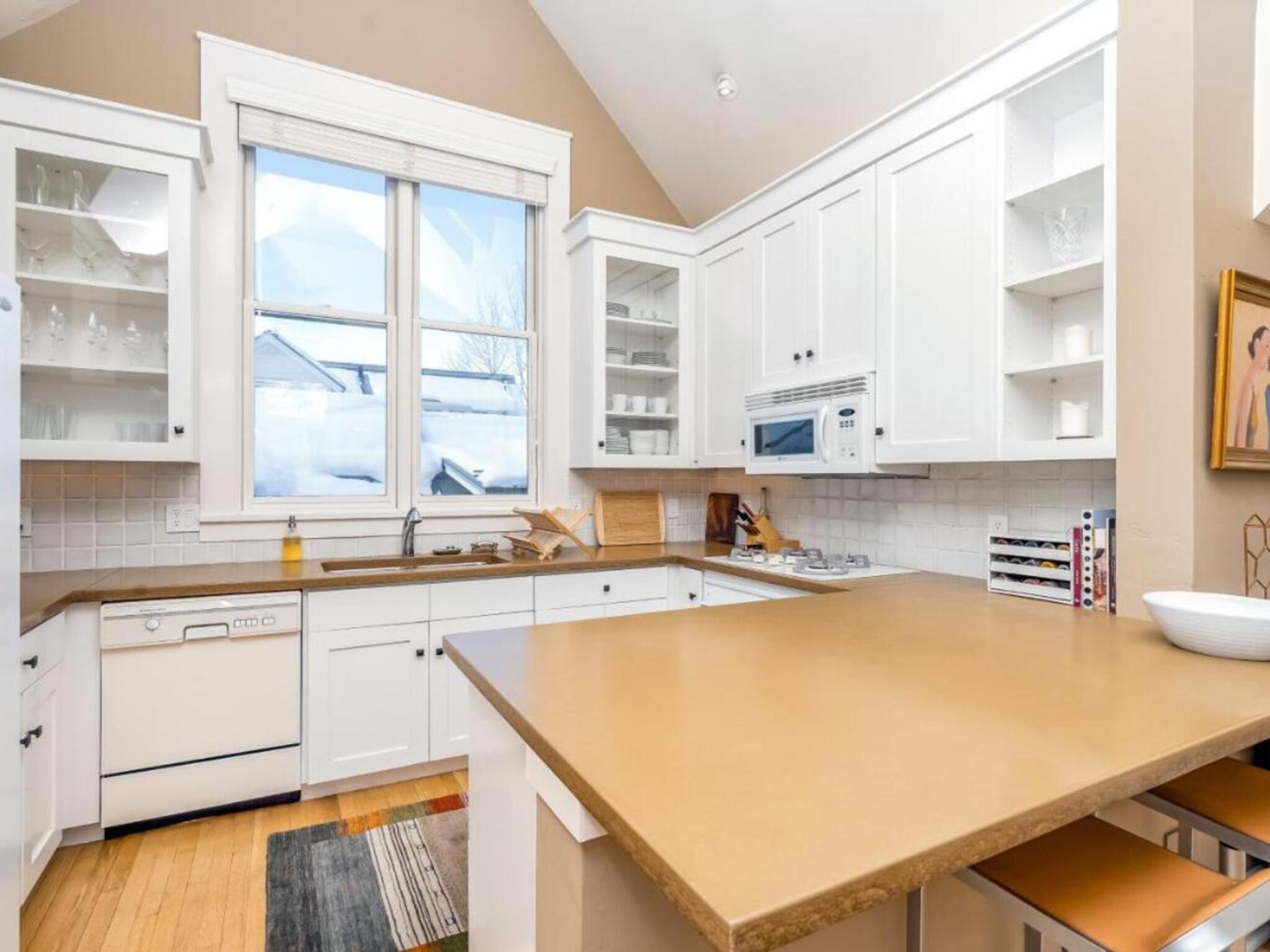 431 W Pacific Avenue Unit B 