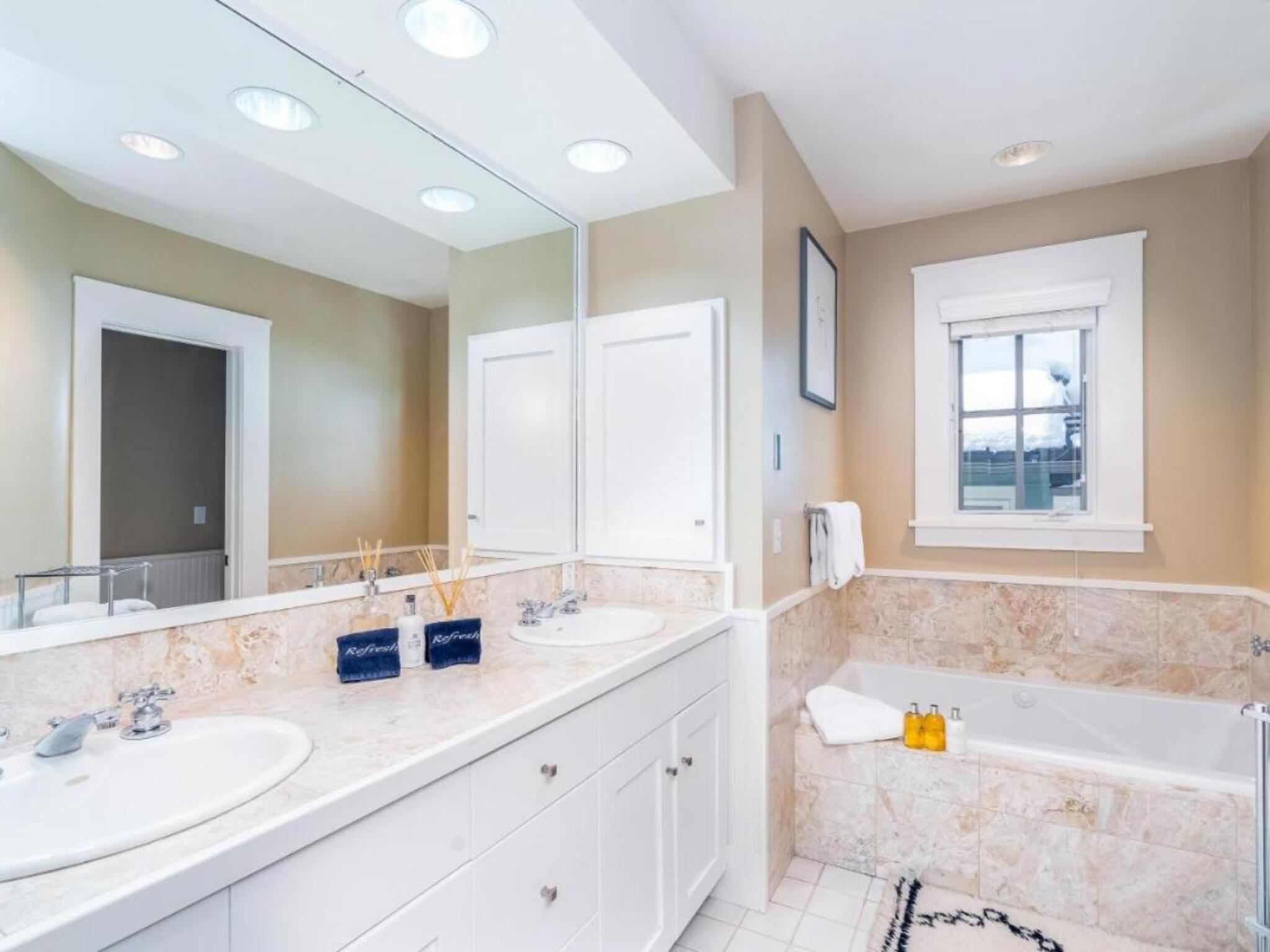 431 W Pacific Avenue Unit B 