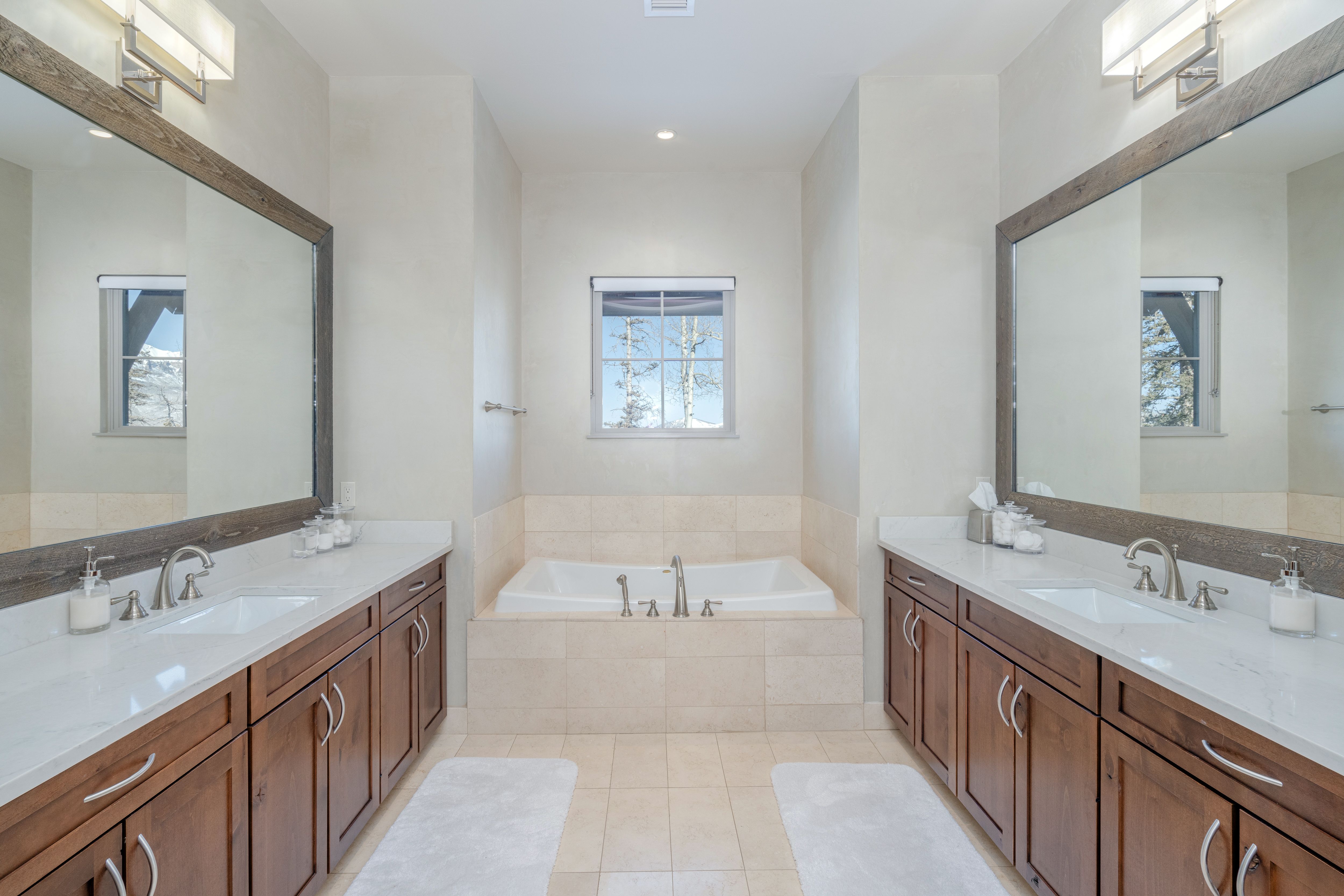 136 San Joaquin Road D401 
