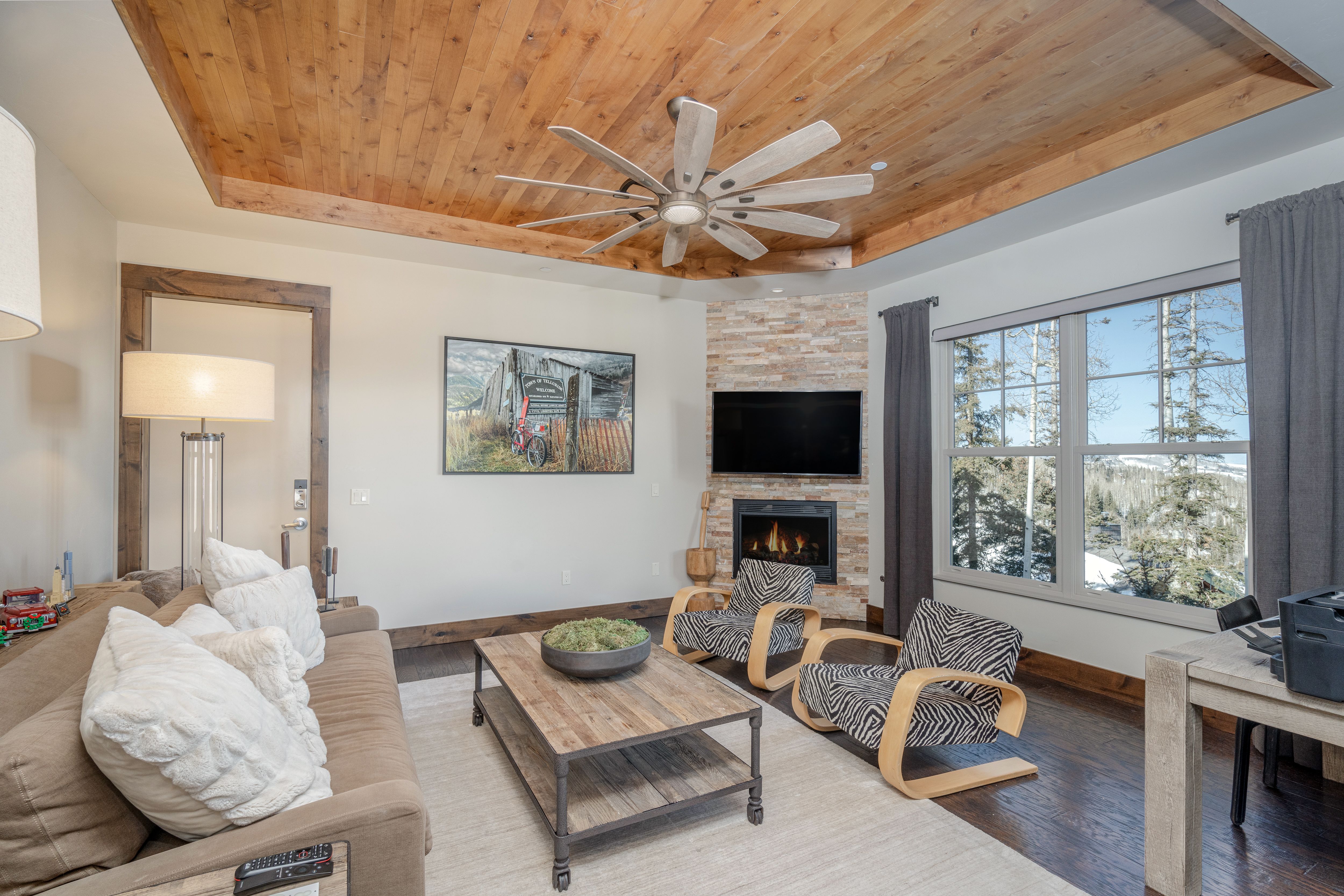 136 San Joaquin Road D401 