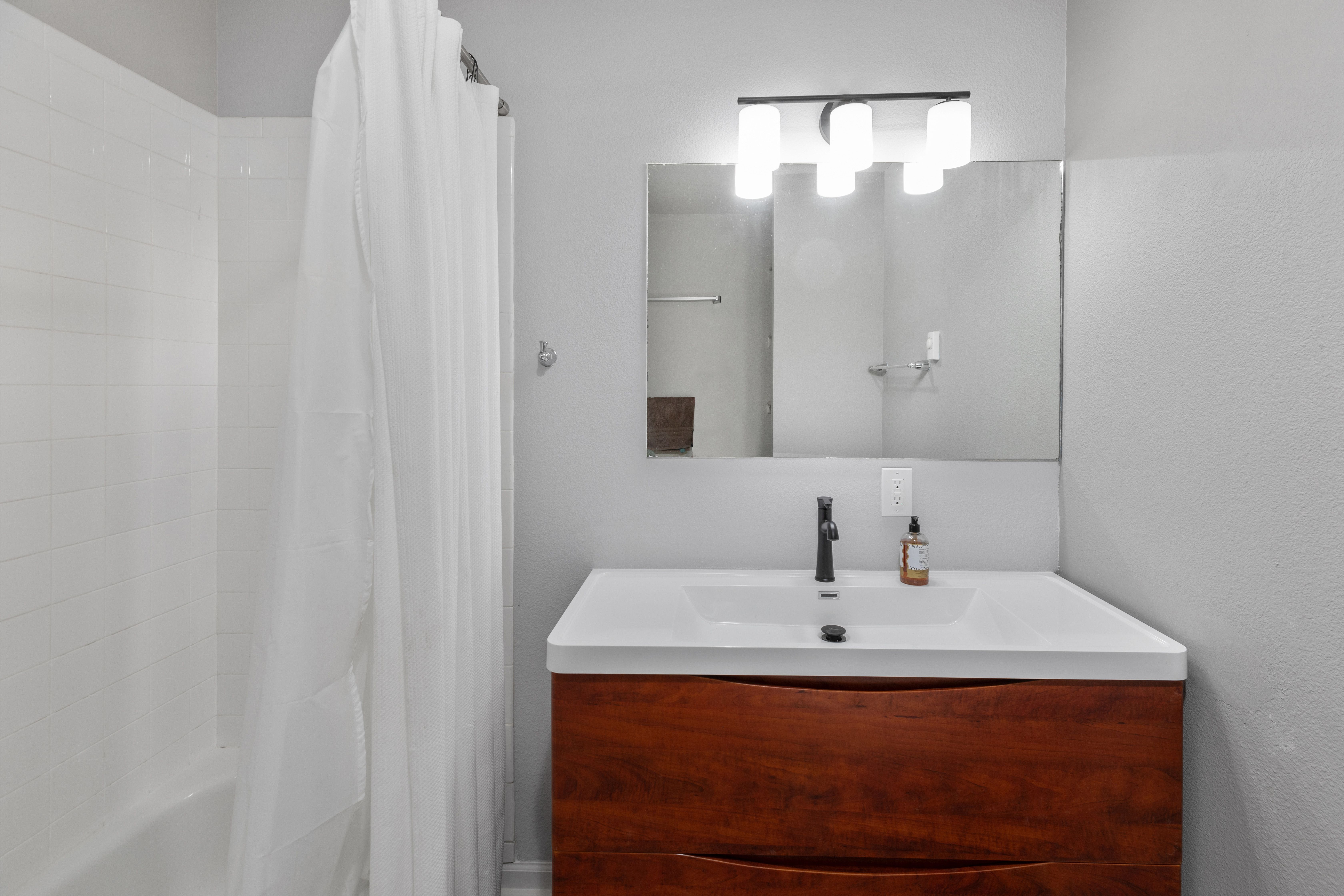 35 Pilot Knob Lane 409 