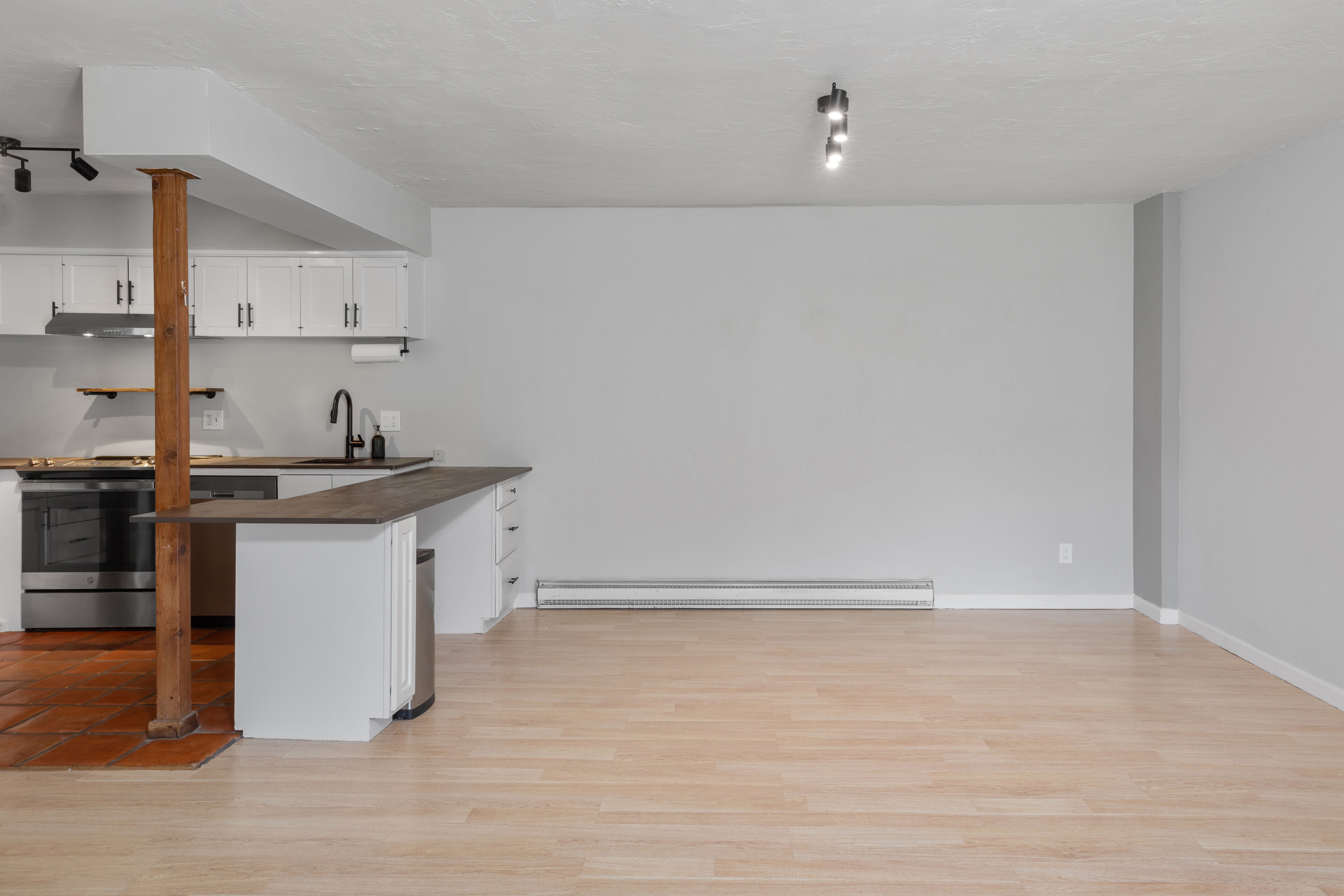 35 Pilot Knob Lane 409 
