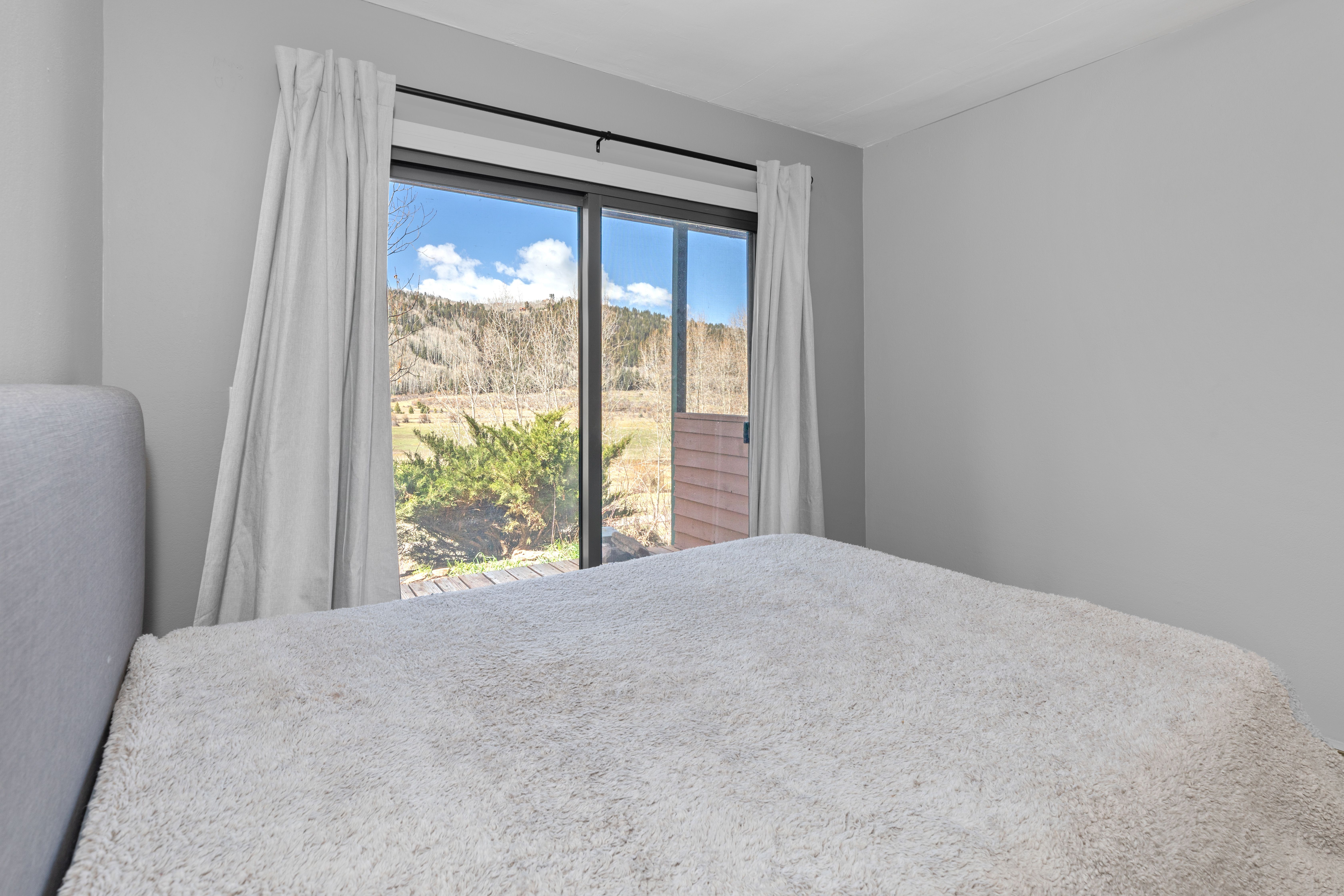 35 Pilot Knob Lane 409 