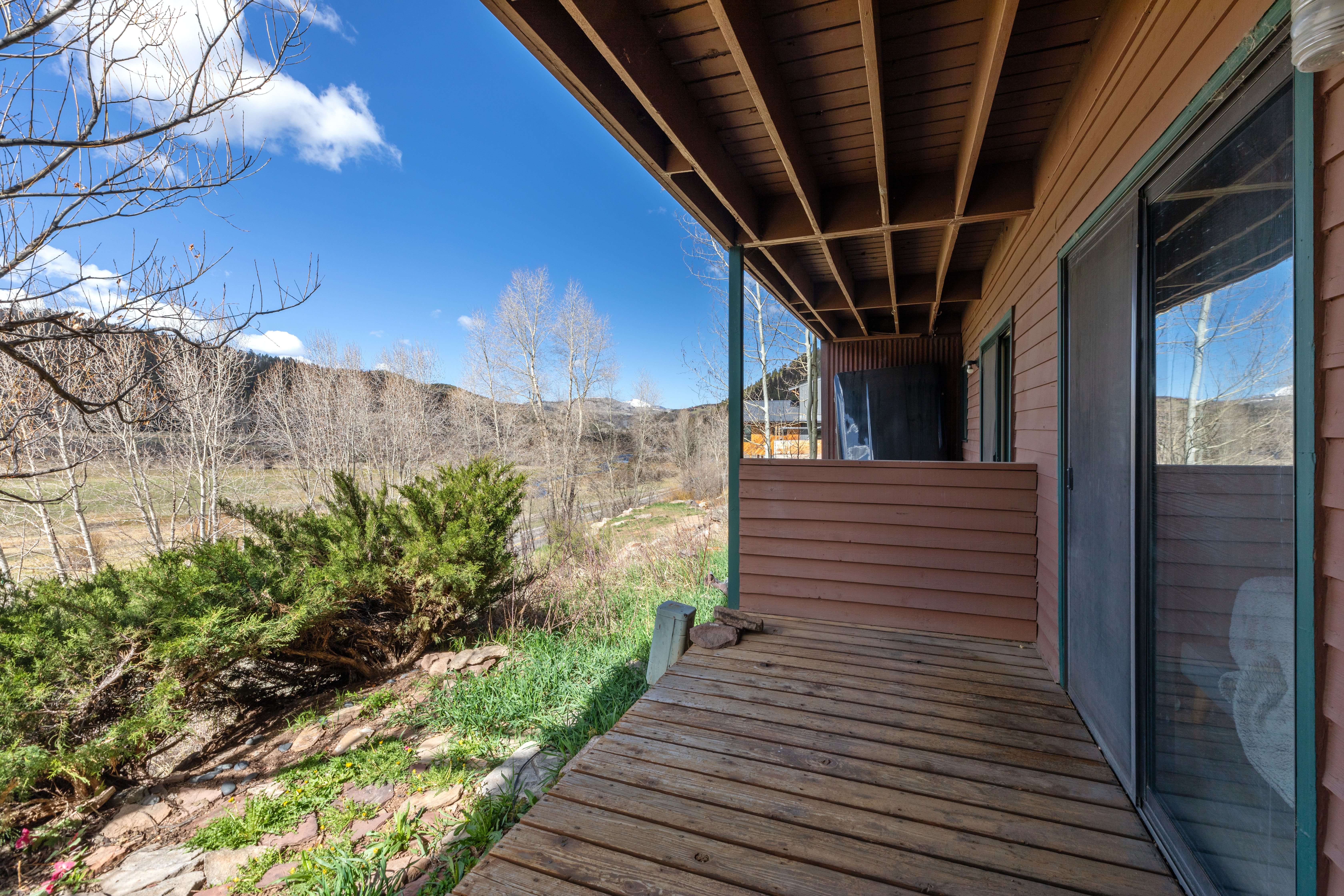 35 Pilot Knob Lane 409 
