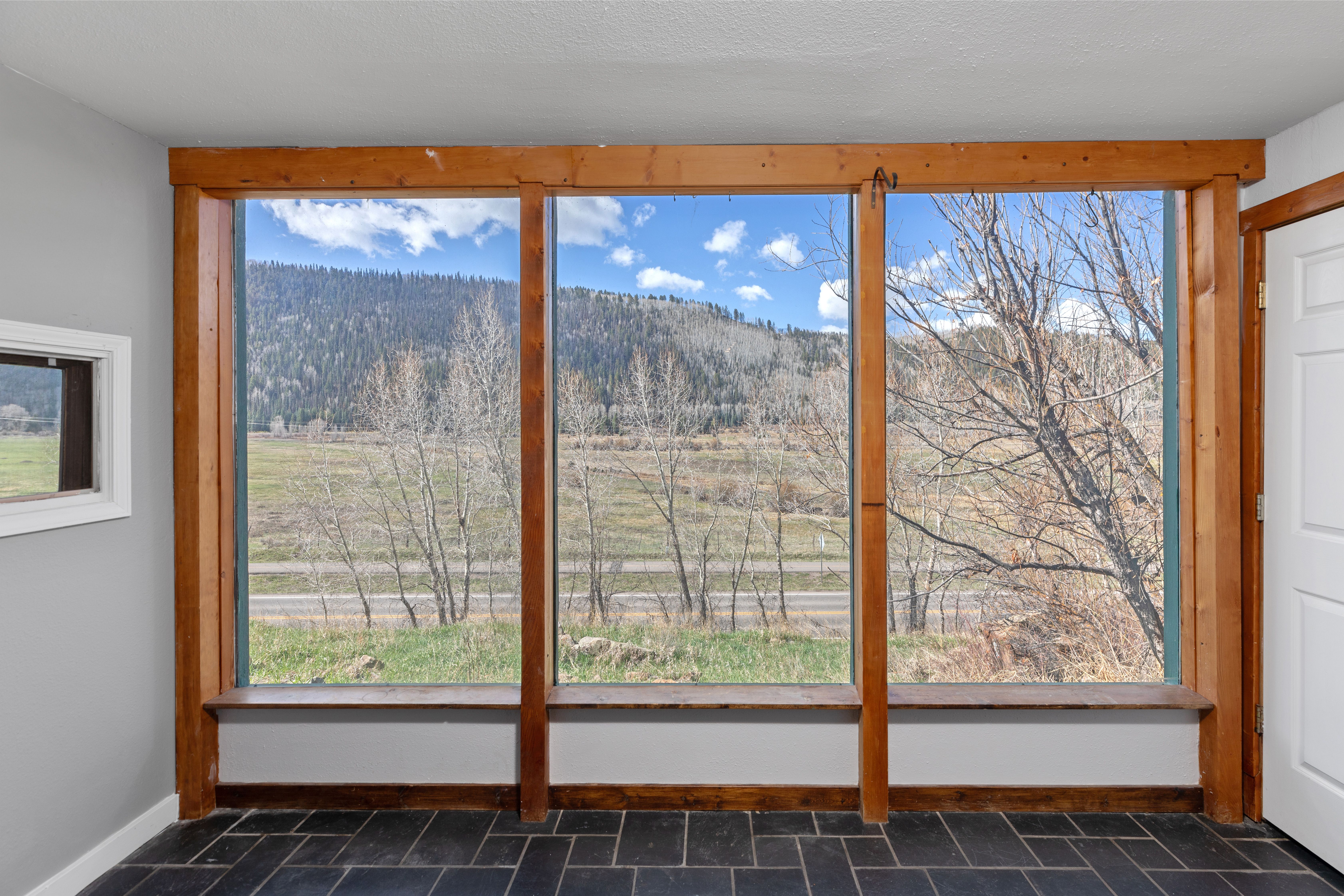35 Pilot Knob Lane 409 