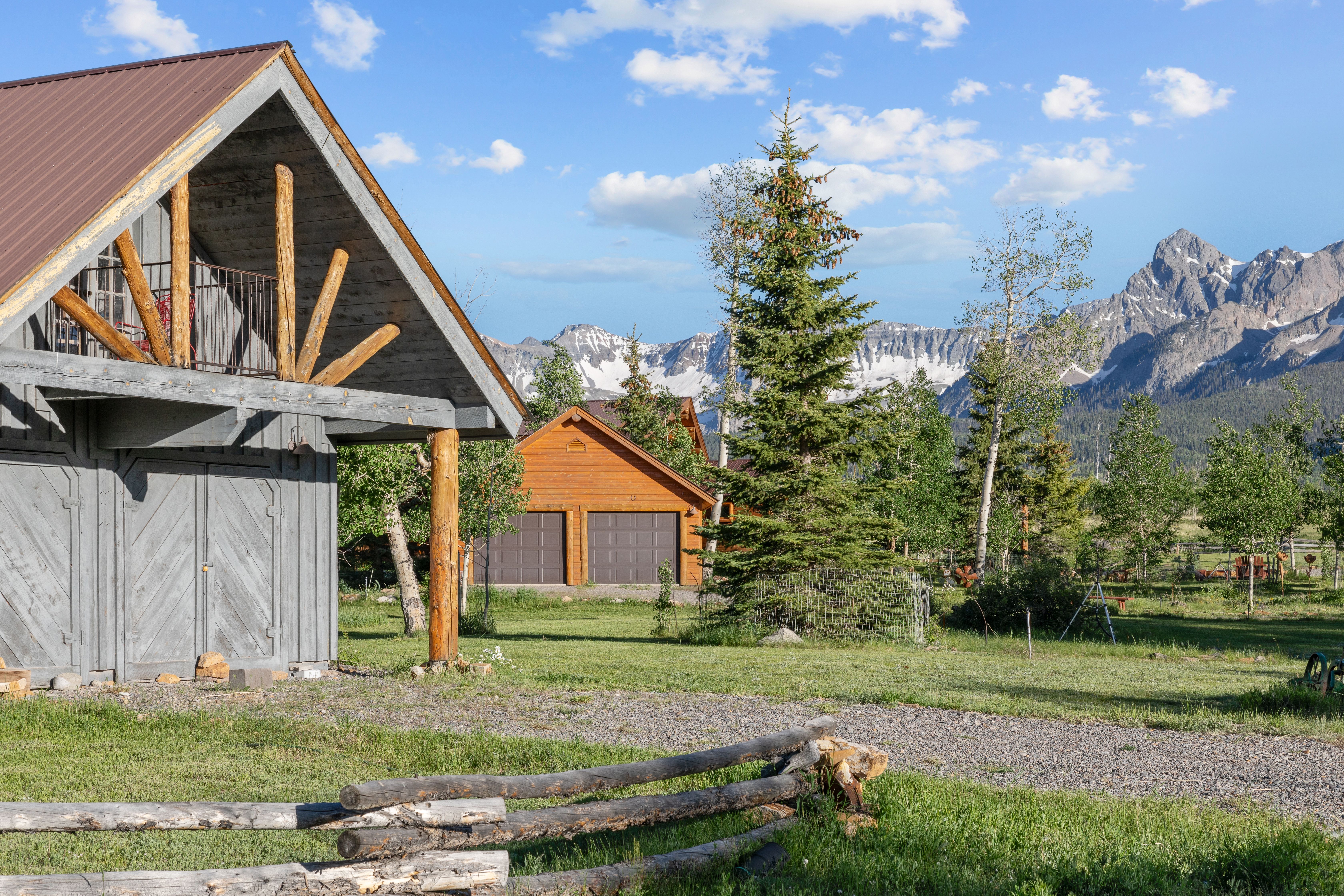 706 Hayden View Trail 